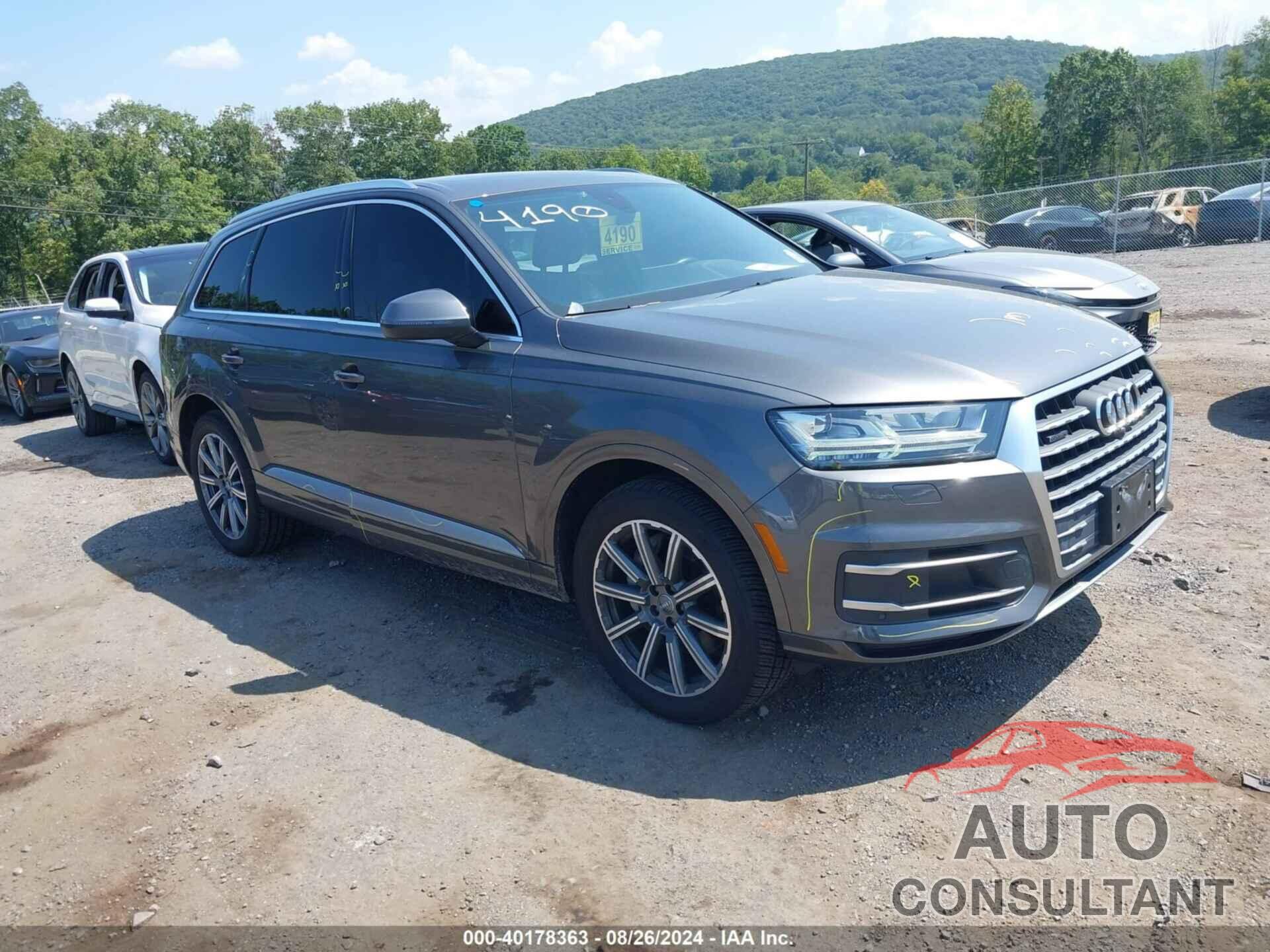 AUDI Q7 2019 - WA1LHAF78KD044334