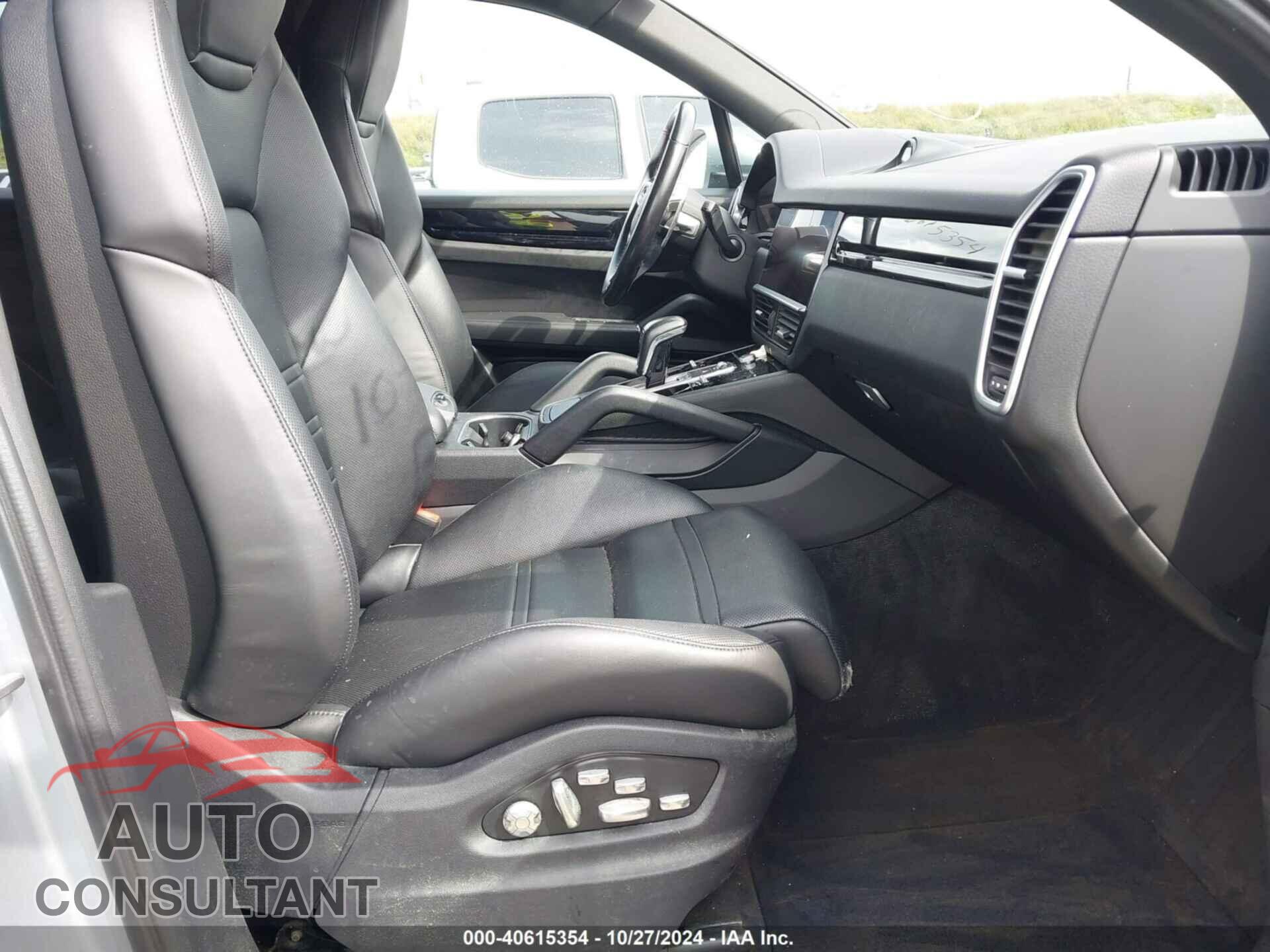 PORSCHE CAYENNE 2020 - WP1AB2AY6LDA29058