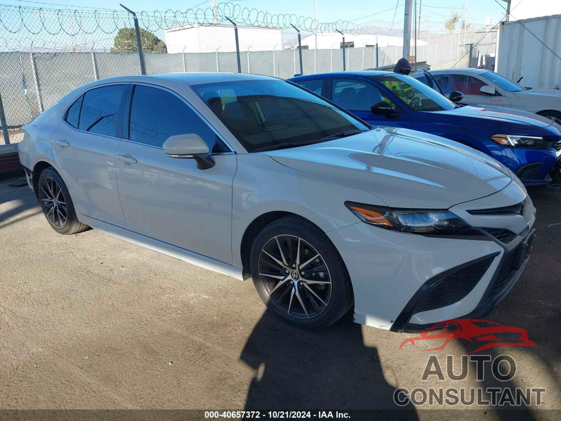TOYOTA CAMRY 2023 - 4T1G11AK2PU135609