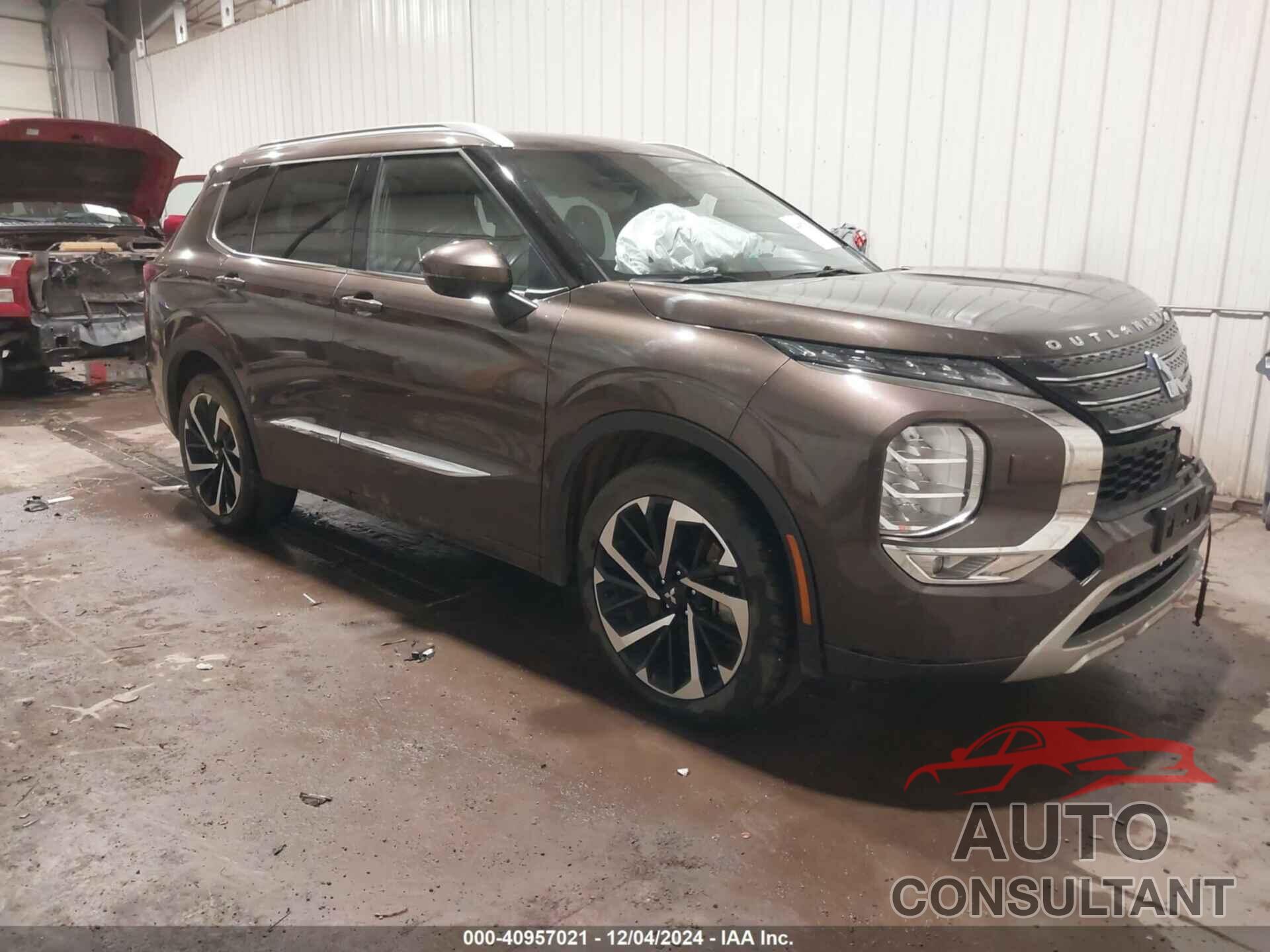MITSUBISHI OUTLANDER 2022 - JA4J4VA86NZ039277