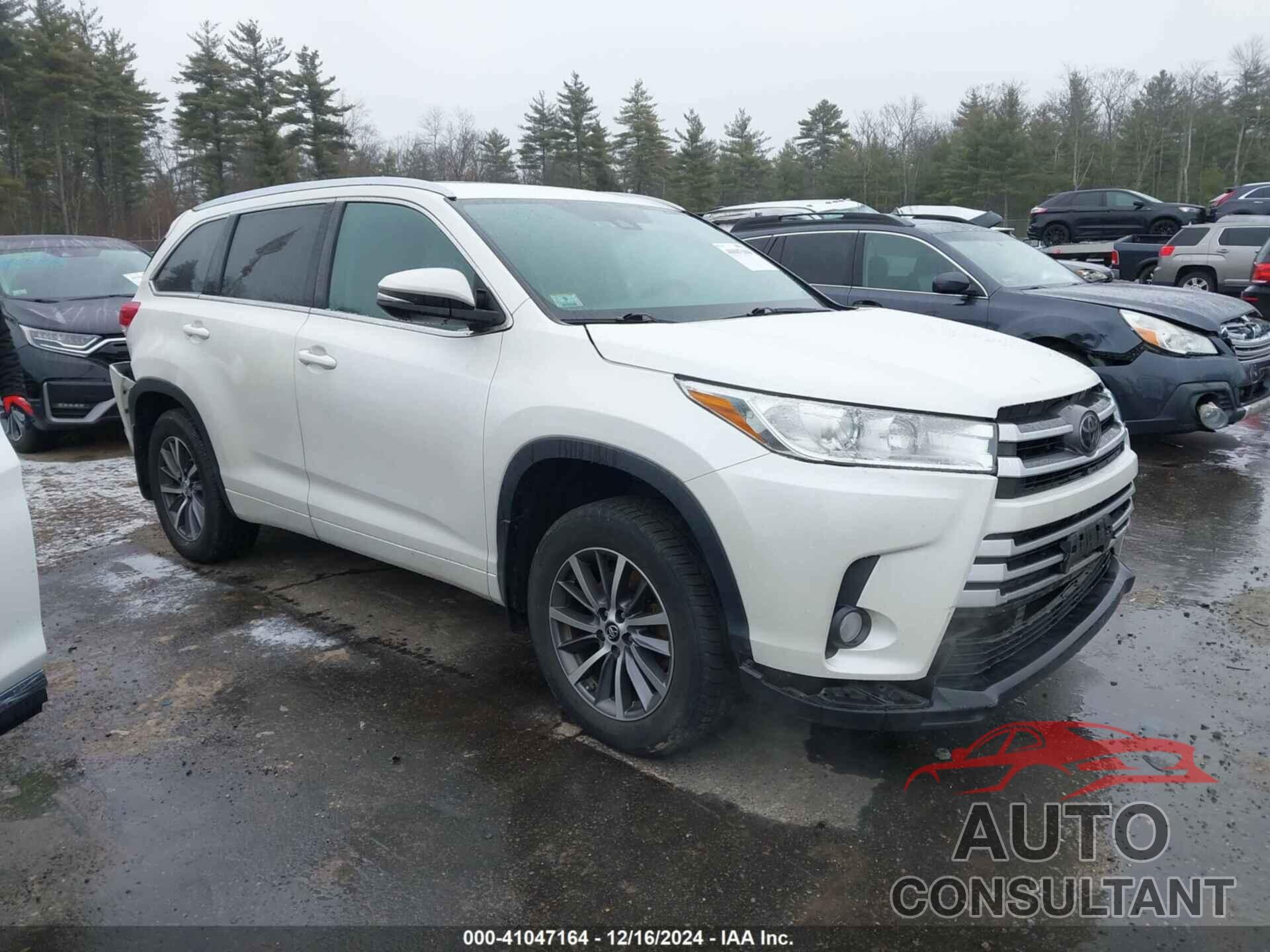 TOYOTA HIGHLANDER 2018 - 5TDJZRFH8JS890662