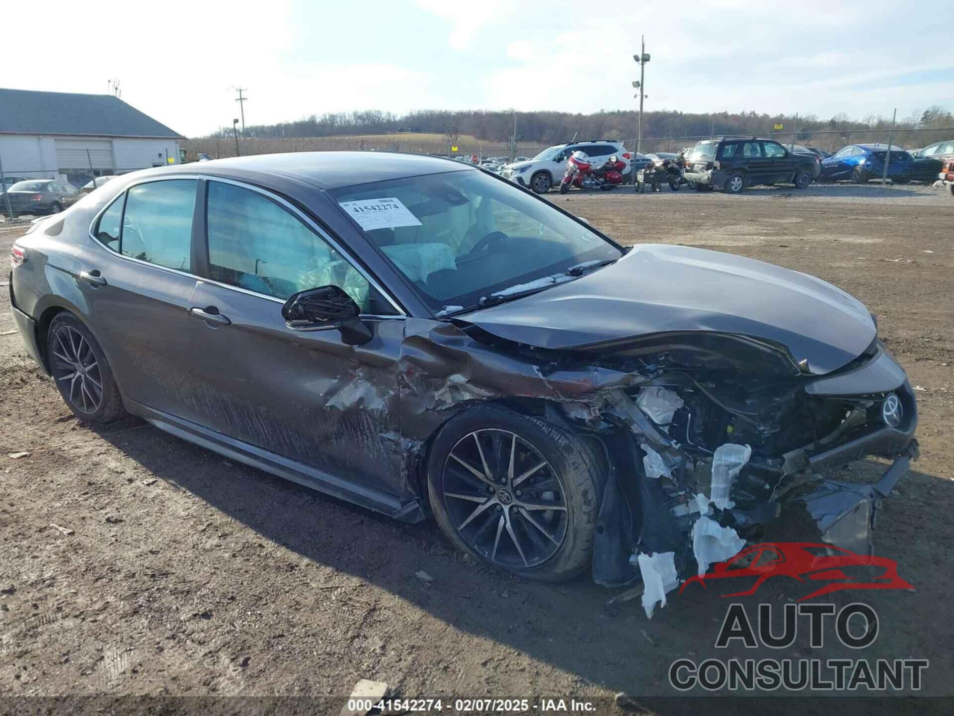 TOYOTA CAMRY 2022 - 4T1G11AKXNU624157