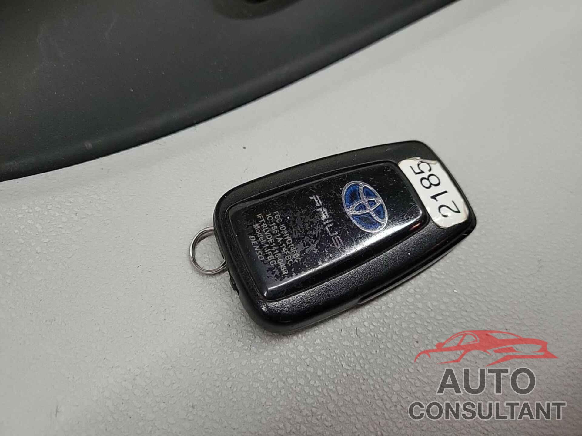 TOYOTA PRIUS 2019 - JTDKARFU6K3071595