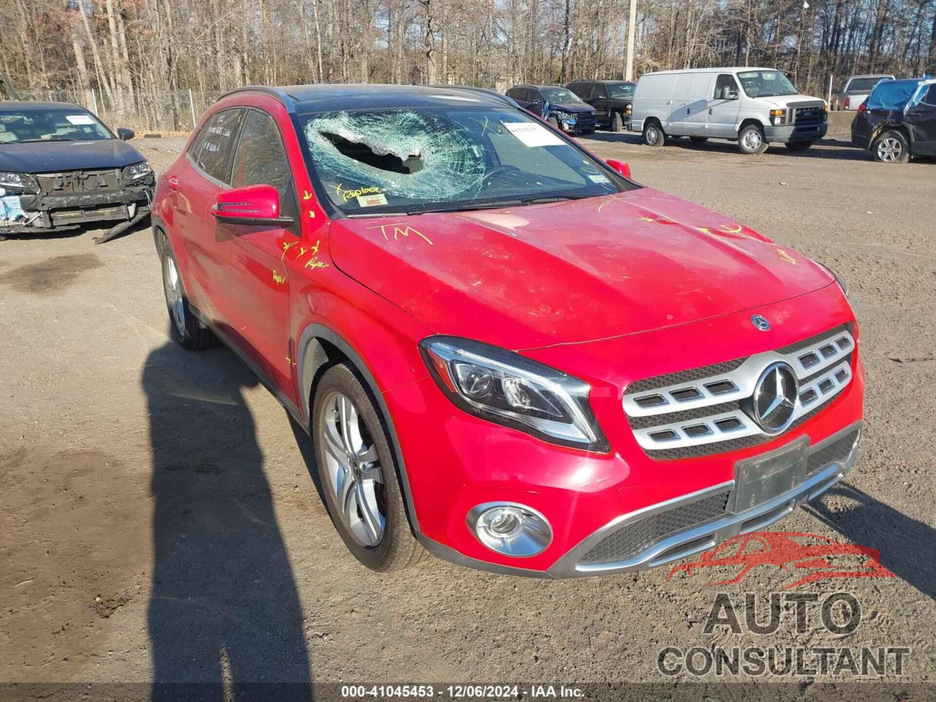 MERCEDES-BENZ GLA 250 2019 - WDCTG4GB4KU010561