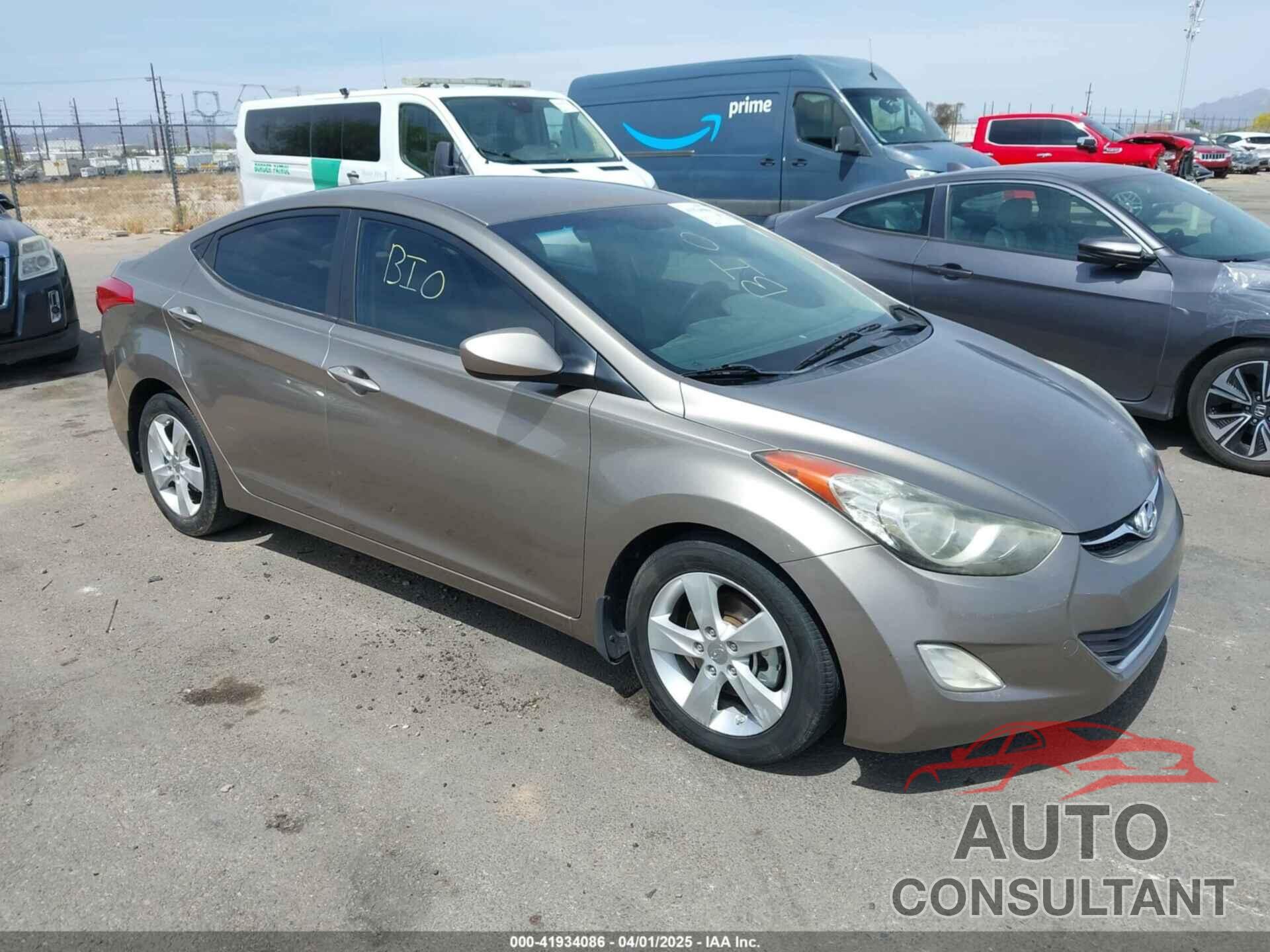 HYUNDAI ELANTRA 2013 - 5NPDH4AE4DH316957