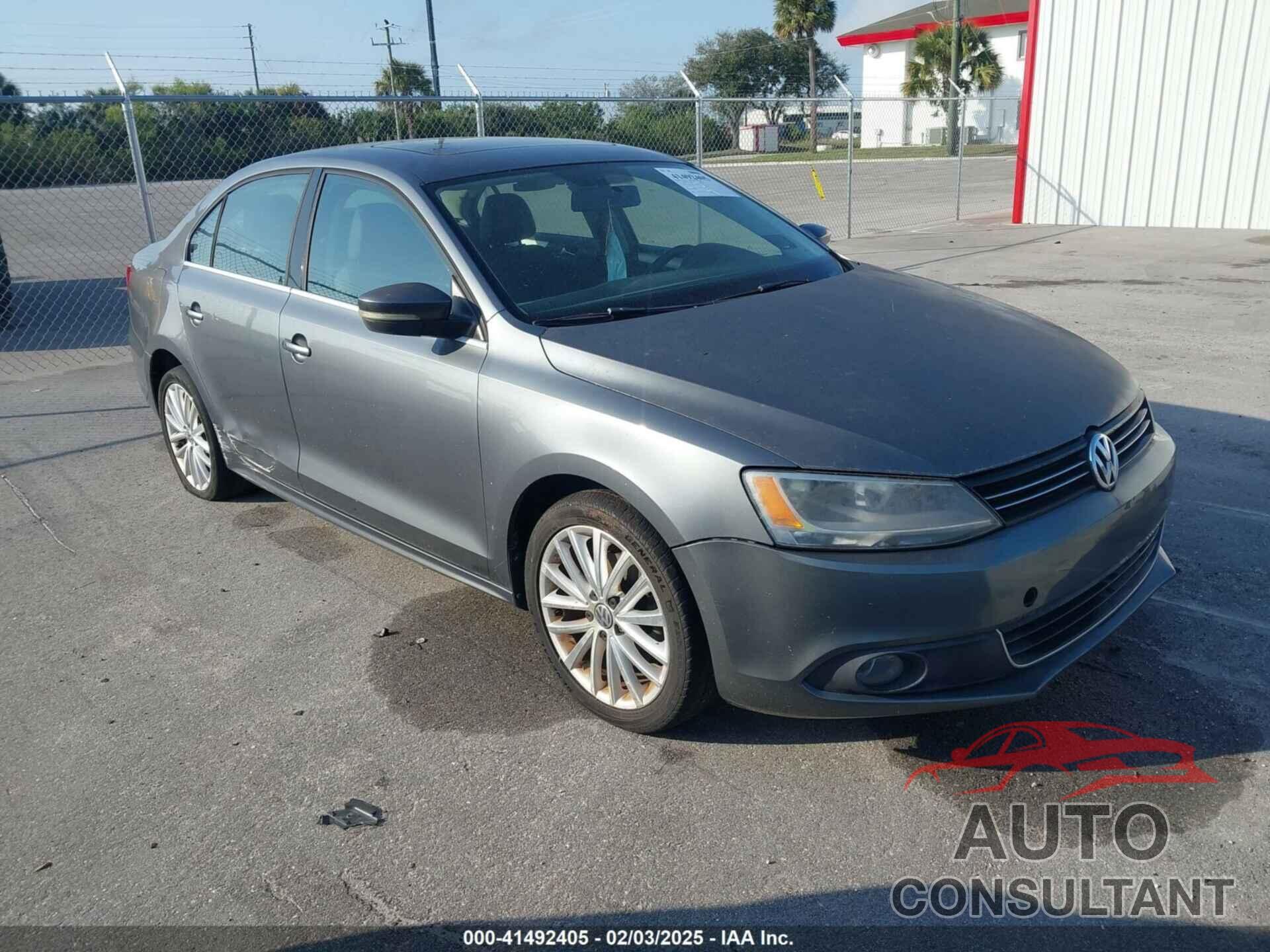 VOLKSWAGEN JETTA 2012 - 3VWLX7AJ1CM388024