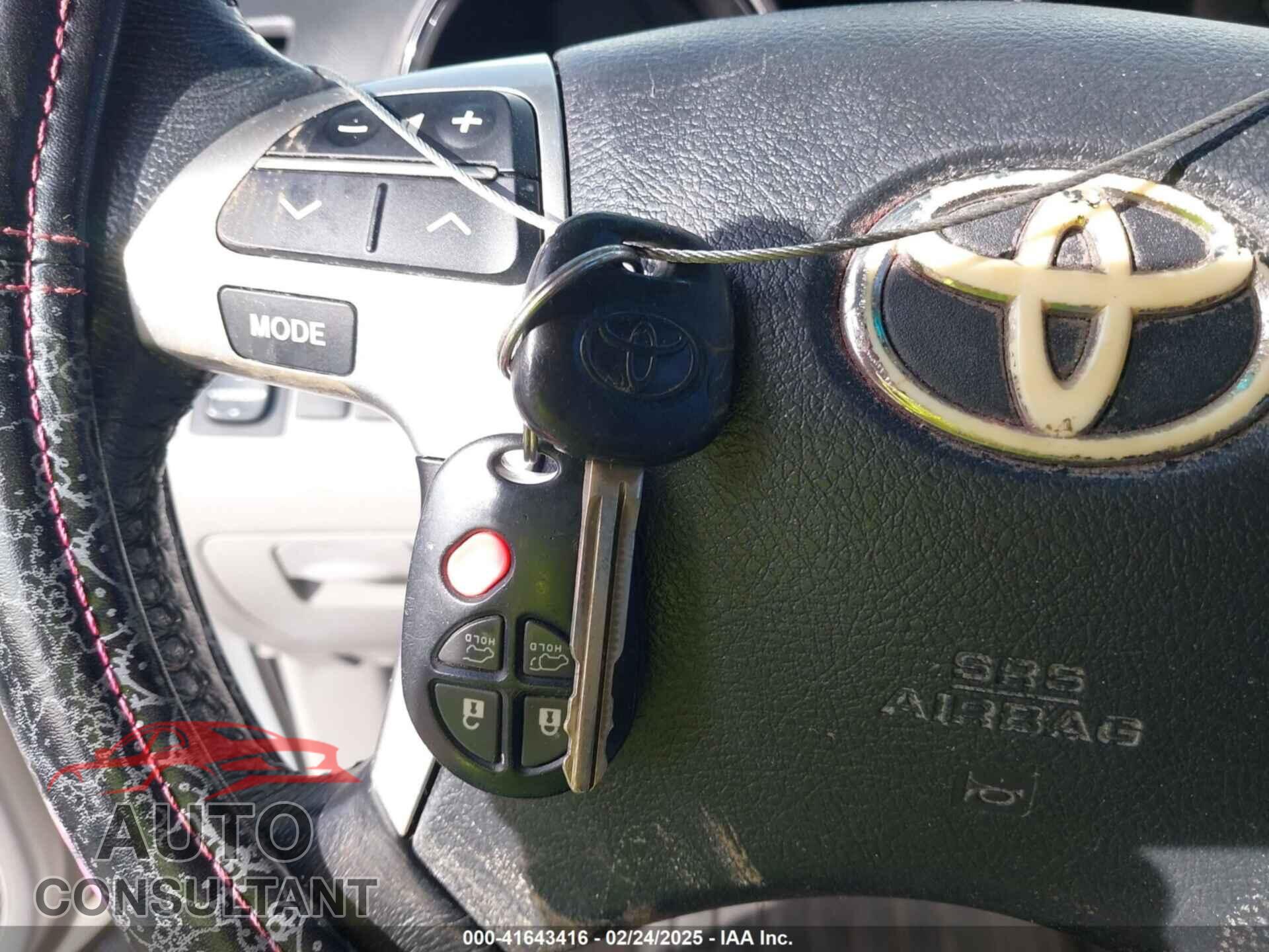 TOYOTA HIGHLANDER 2011 - 5TDBK3EH5BS064196