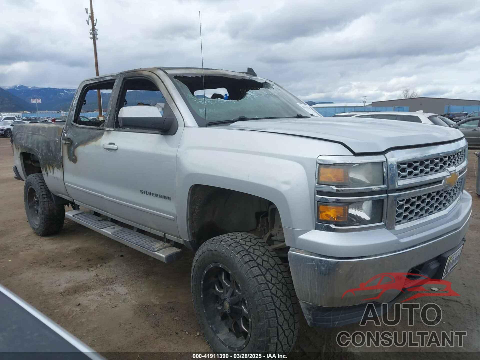 CHEVROLET SILVERADO 1500 2015 - 3GCUKREH2FG351169
