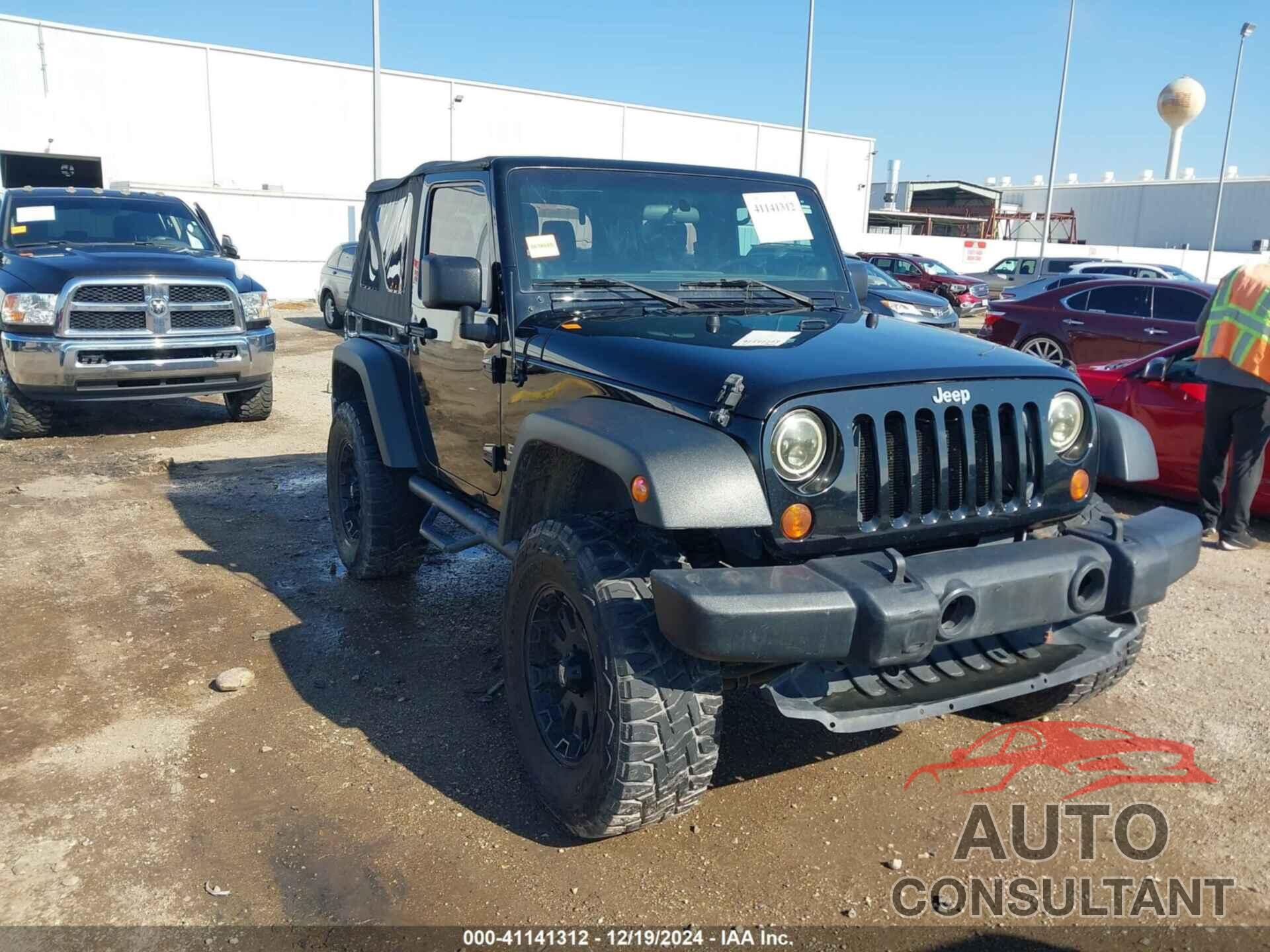 JEEP WRANGLER 2011 - 1J4AA2D13BL620238