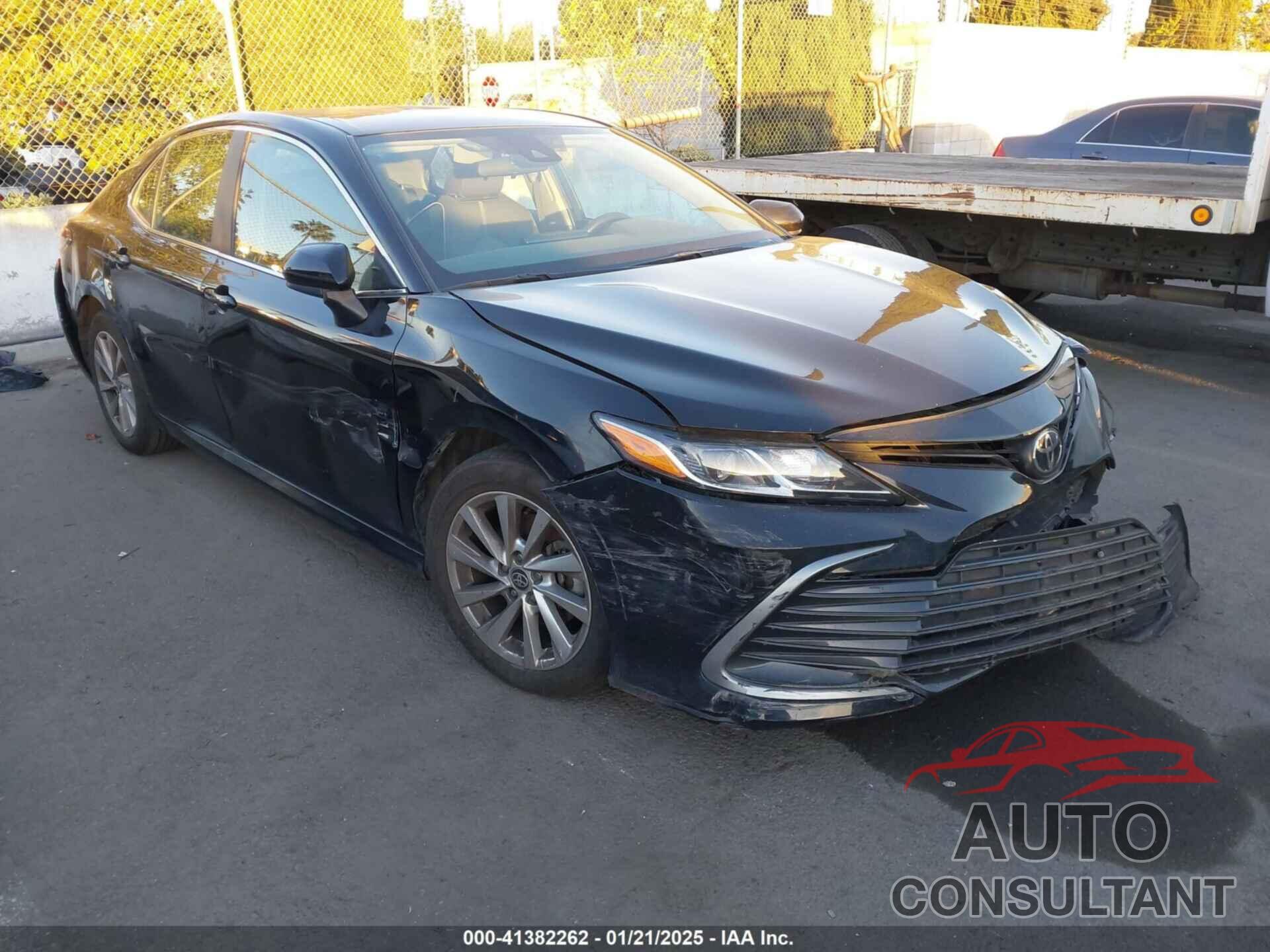 TOYOTA CAMRY 2021 - 4T1C11AKXMU426417