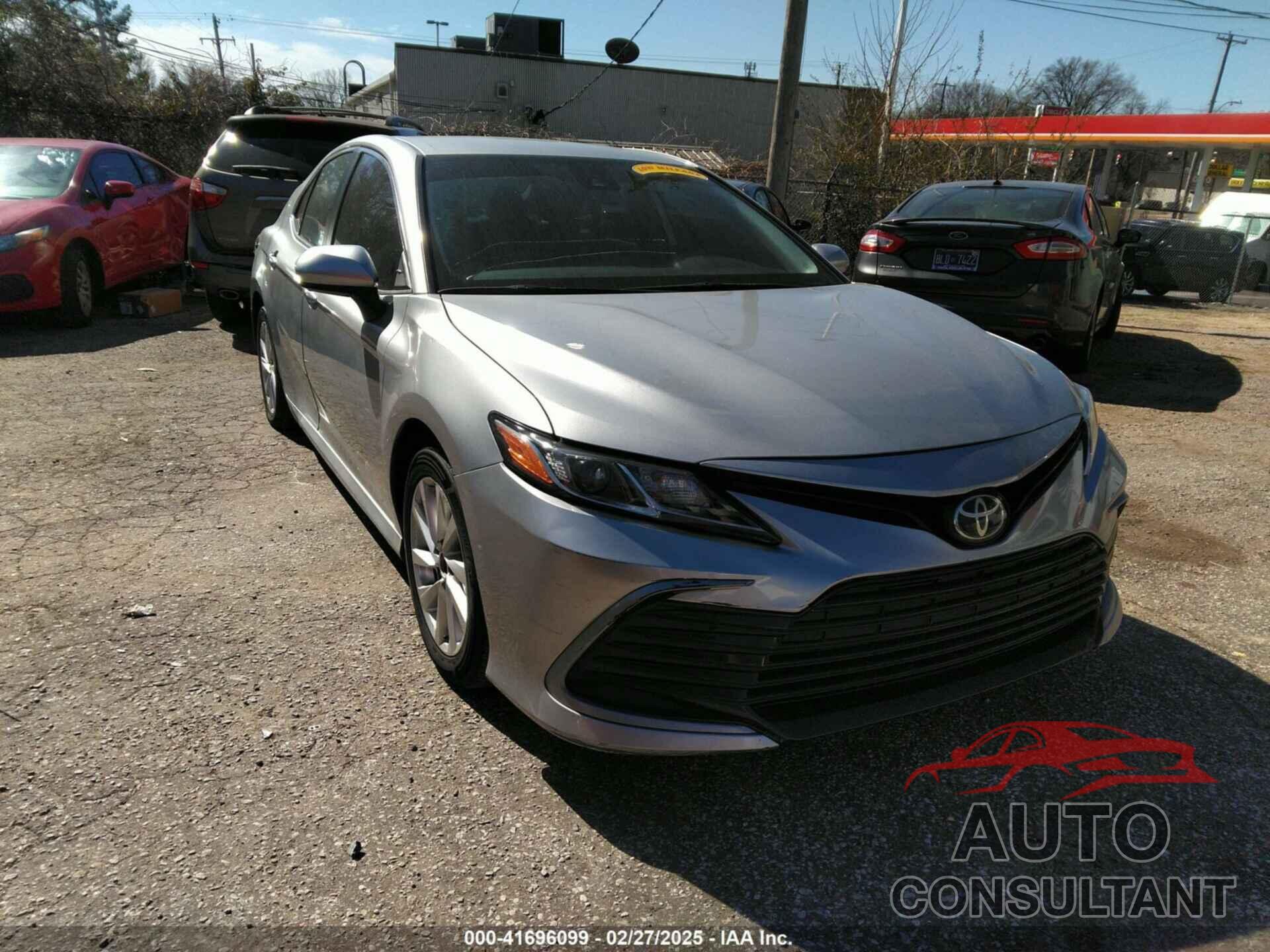 TOYOTA CAMRY 2021 - 4T1C11AK4MU571159