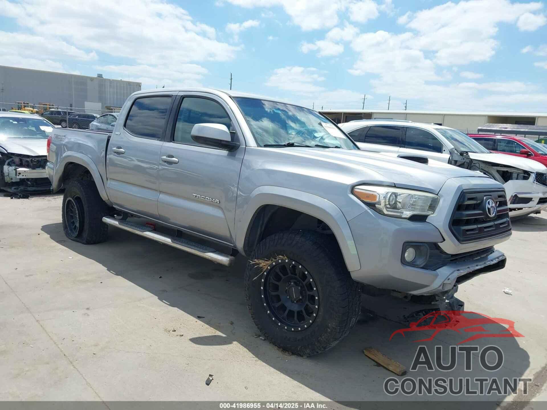 TOYOTA TACOMA 2017 - 3TMAZ5CN4HM027418