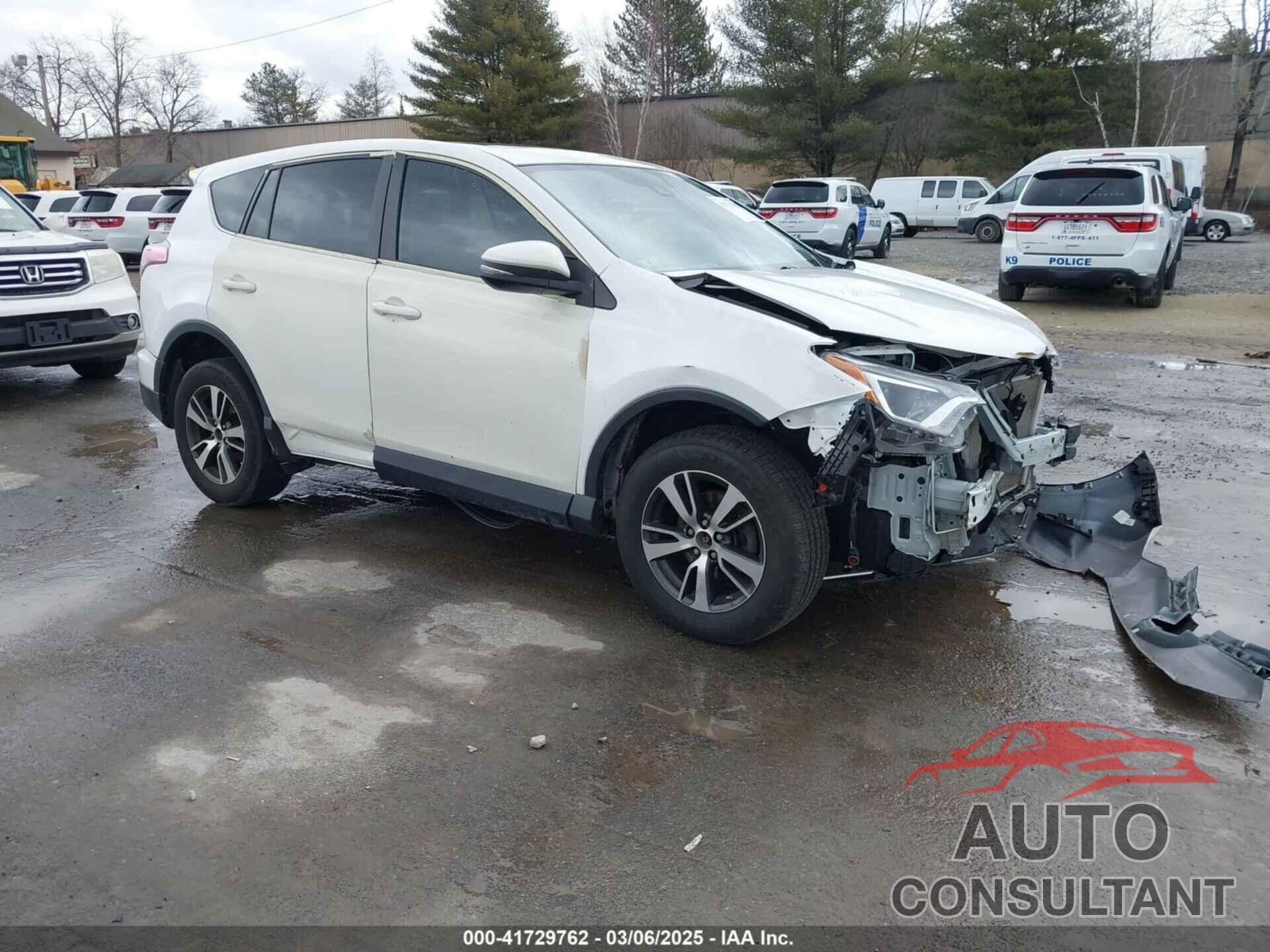 TOYOTA RAV4 2018 - 2T3RFREV5JW850685