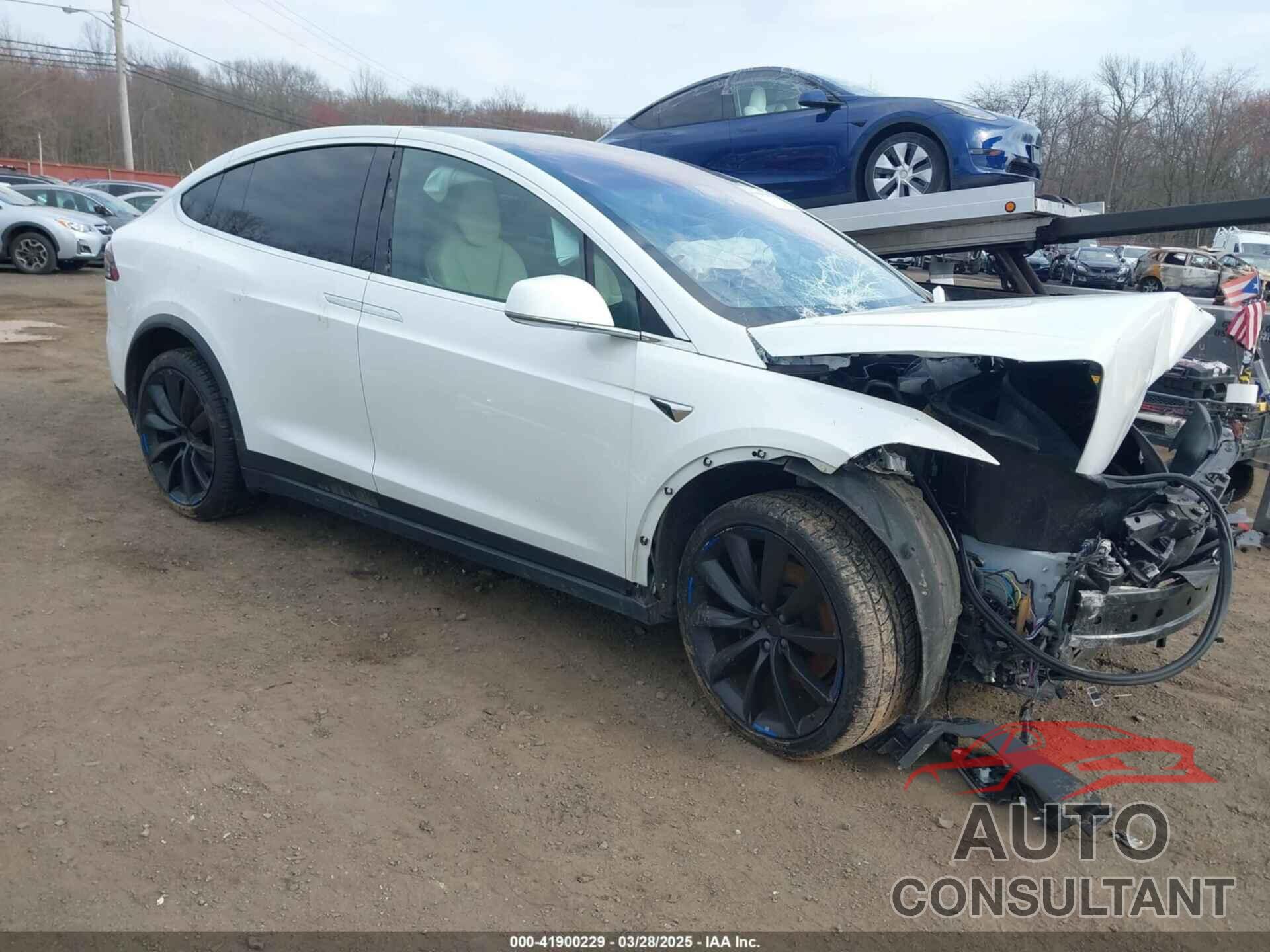 TESLA MODEL X 2020 - 5YJXCBE26LF213956