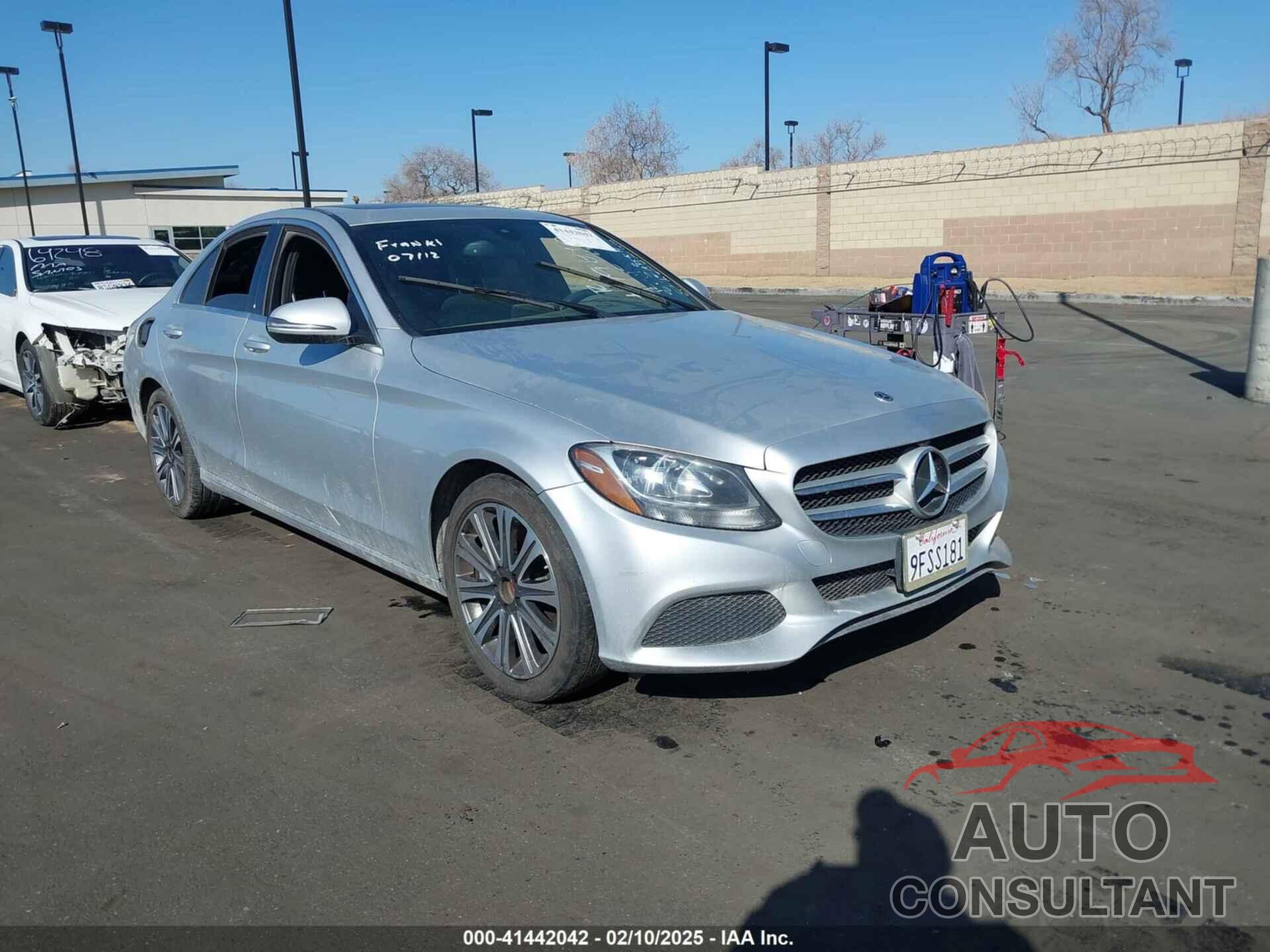 MERCEDES-BENZ C 300 2018 - 55SWF4JB4JU240069
