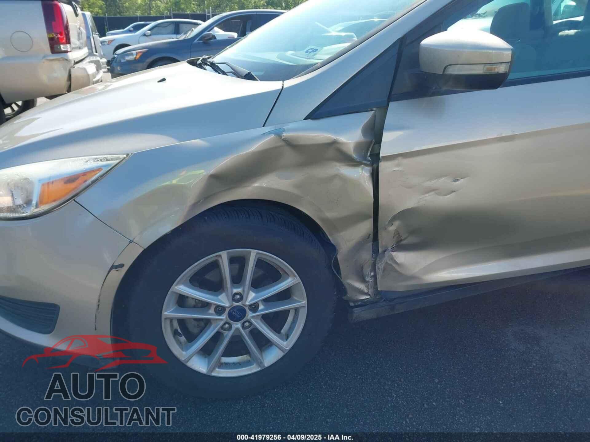 FORD FOCUS 2017 - 1FADP3F20HL322015