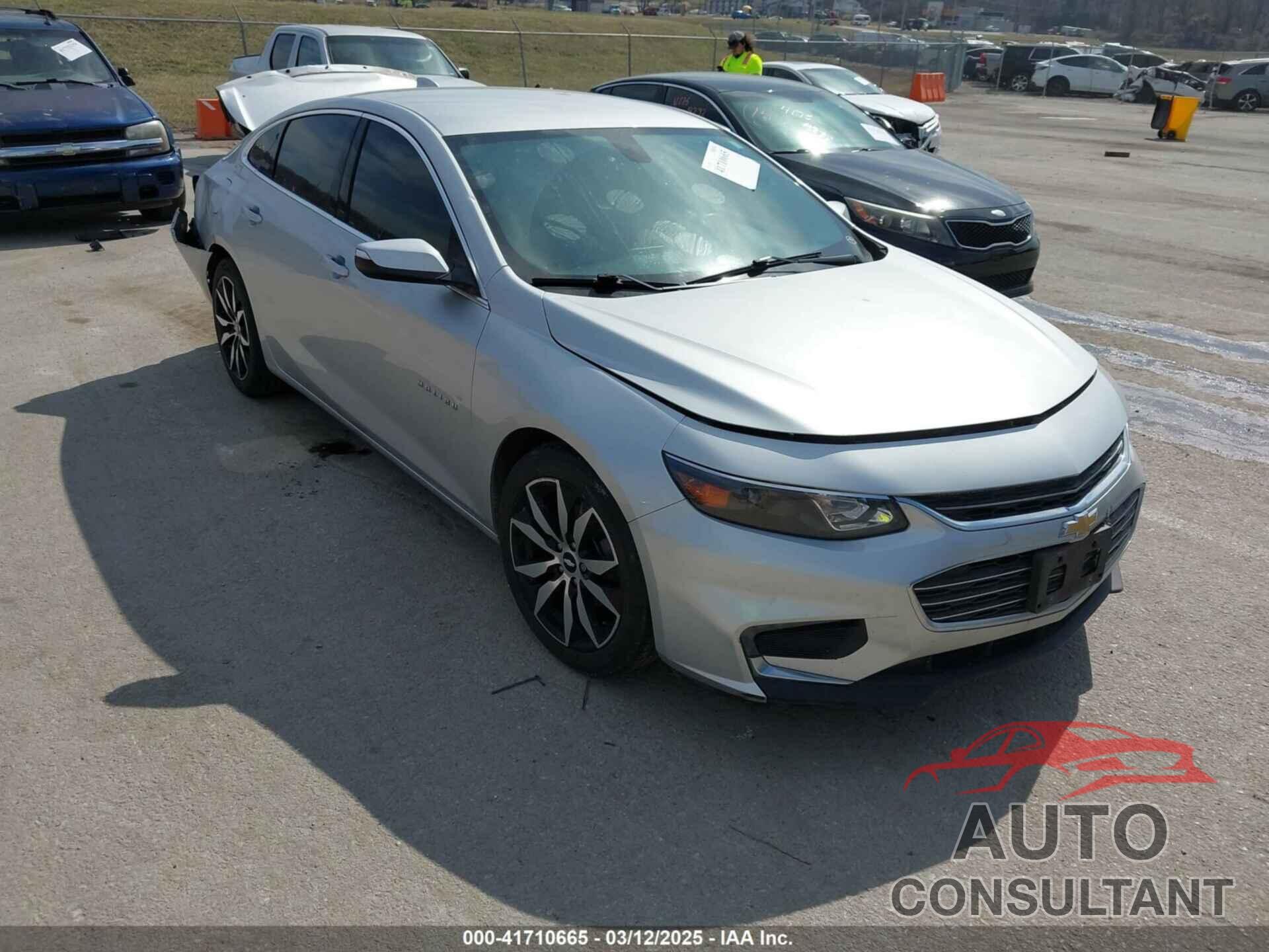 CHEVROLET MALIBU 2017 - 1G1ZE5ST0HF237490