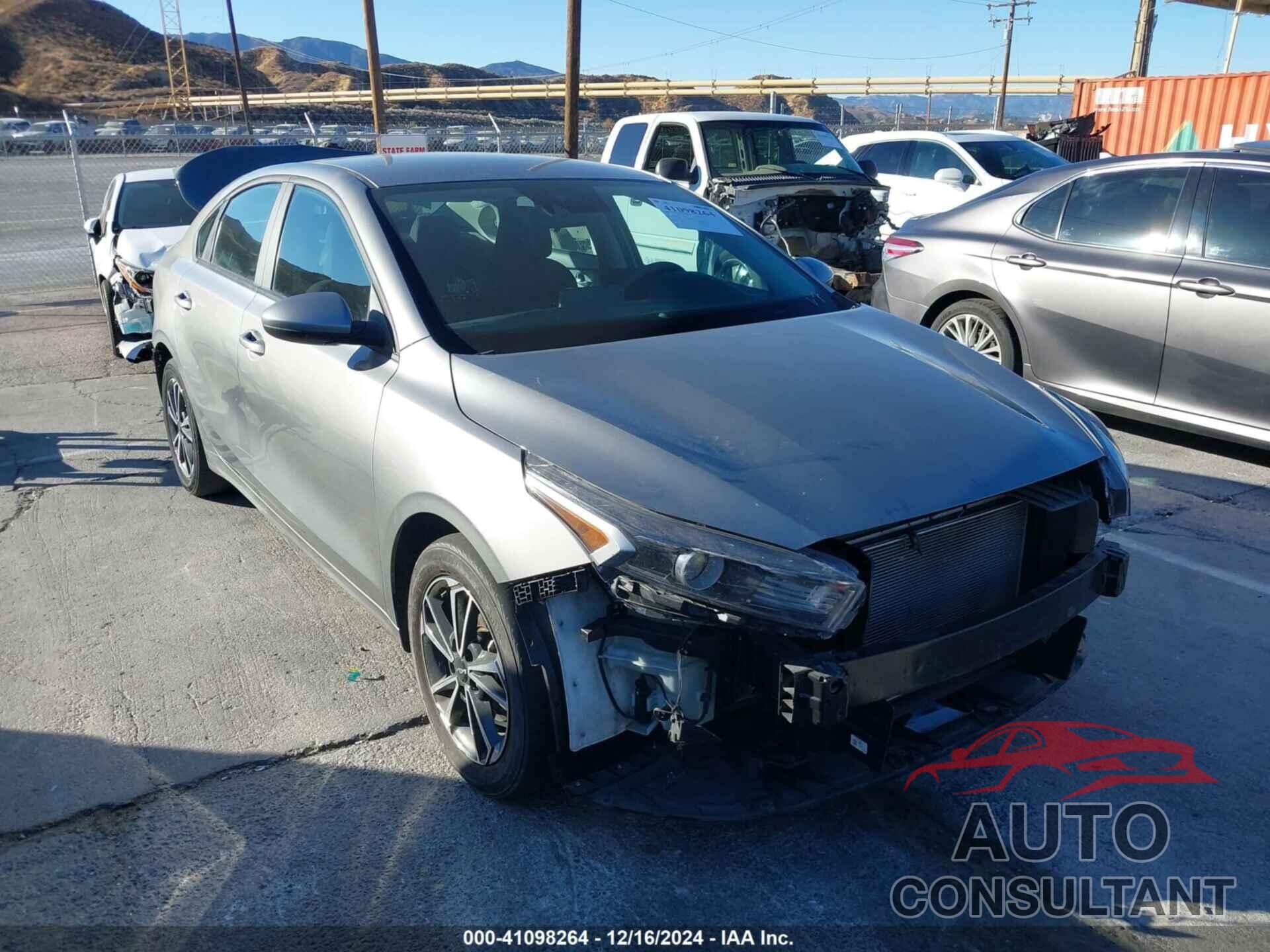 KIA FORTE 2023 - 3KPF24AD1PE520089