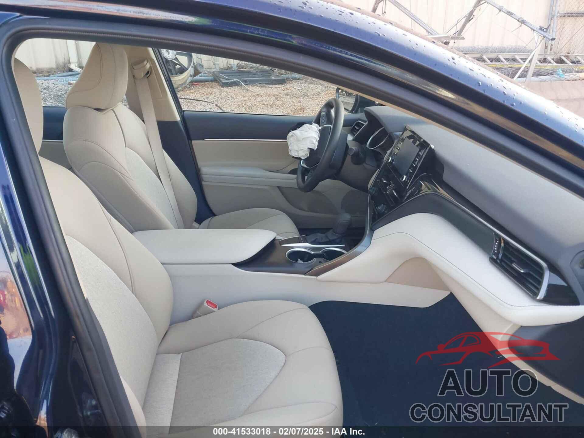 TOYOTA CAMRY 2022 - 4T1R11AK4NU058926