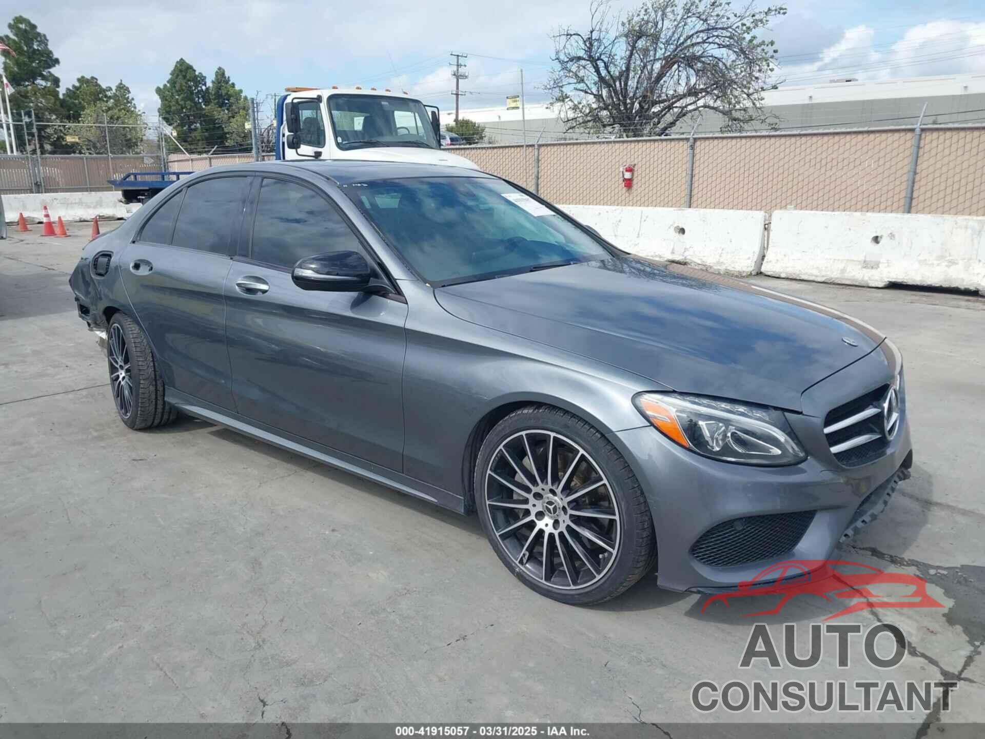 MERCEDES-BENZ C 300 2018 - 55SWF4JB2JU253953