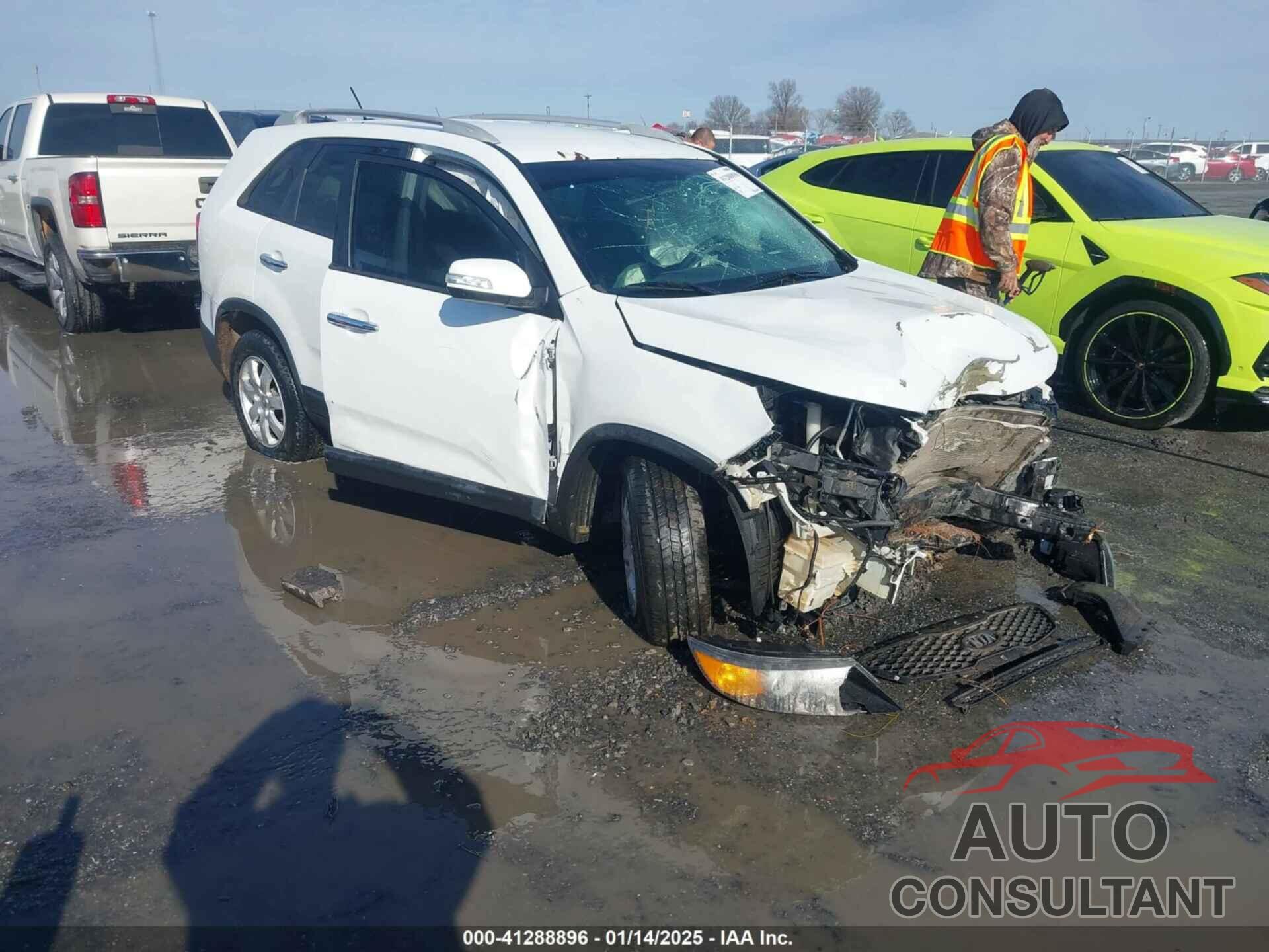 KIA SORENTO 2012 - 5XYKT4A25CG245656