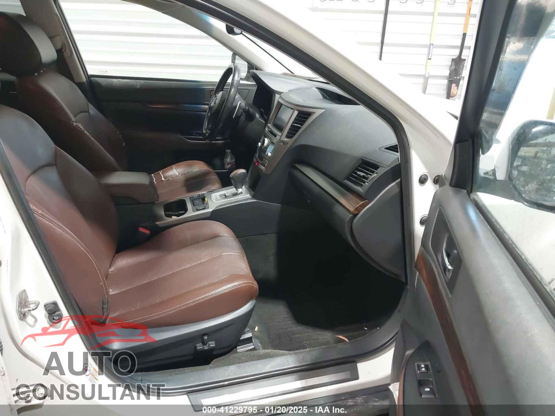 SUBARU OUTBACK 2013 - 4S4BRBSC5D3302742
