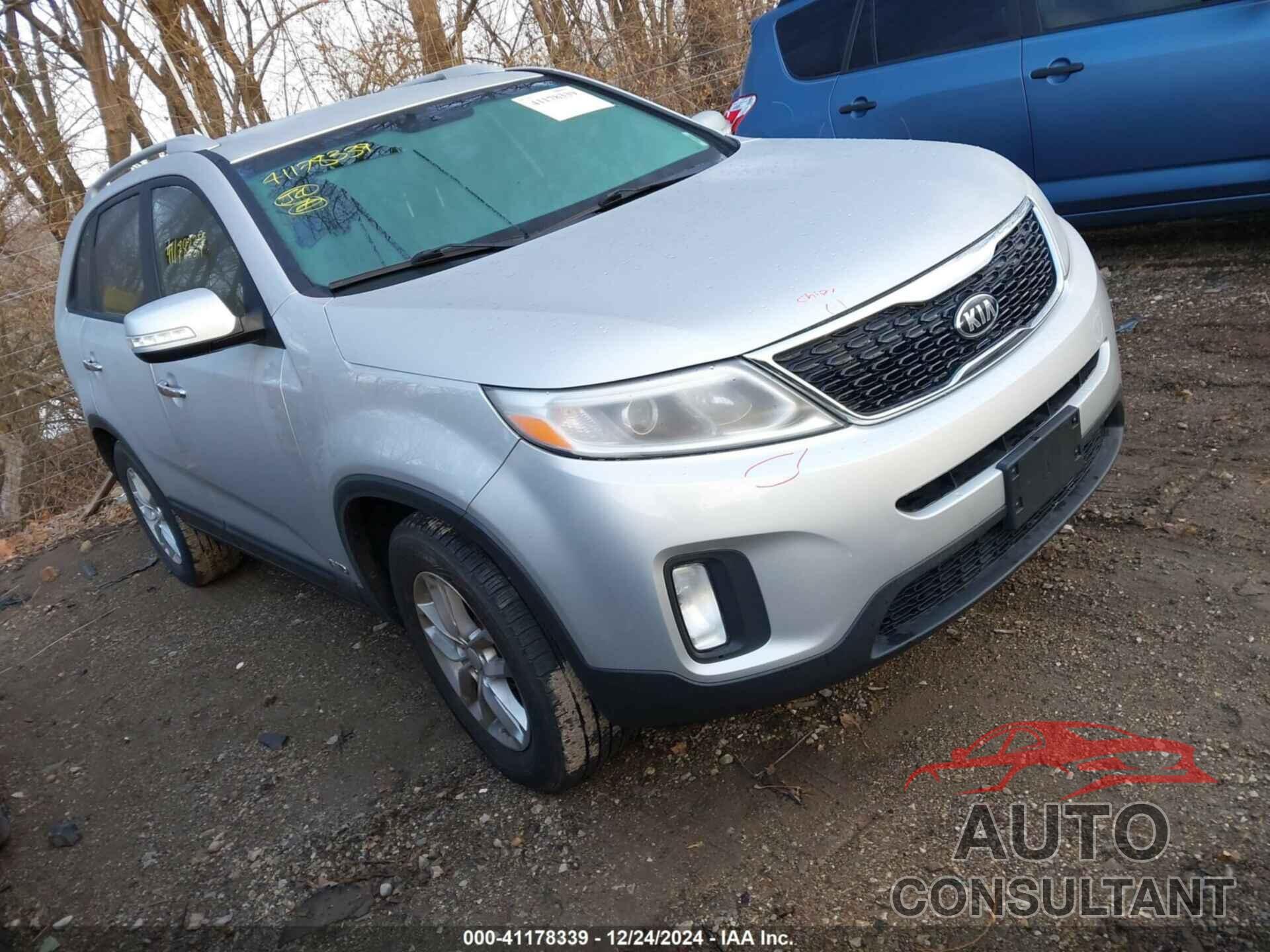 KIA SORENTO 2015 - 5XYKTCA67FG616978