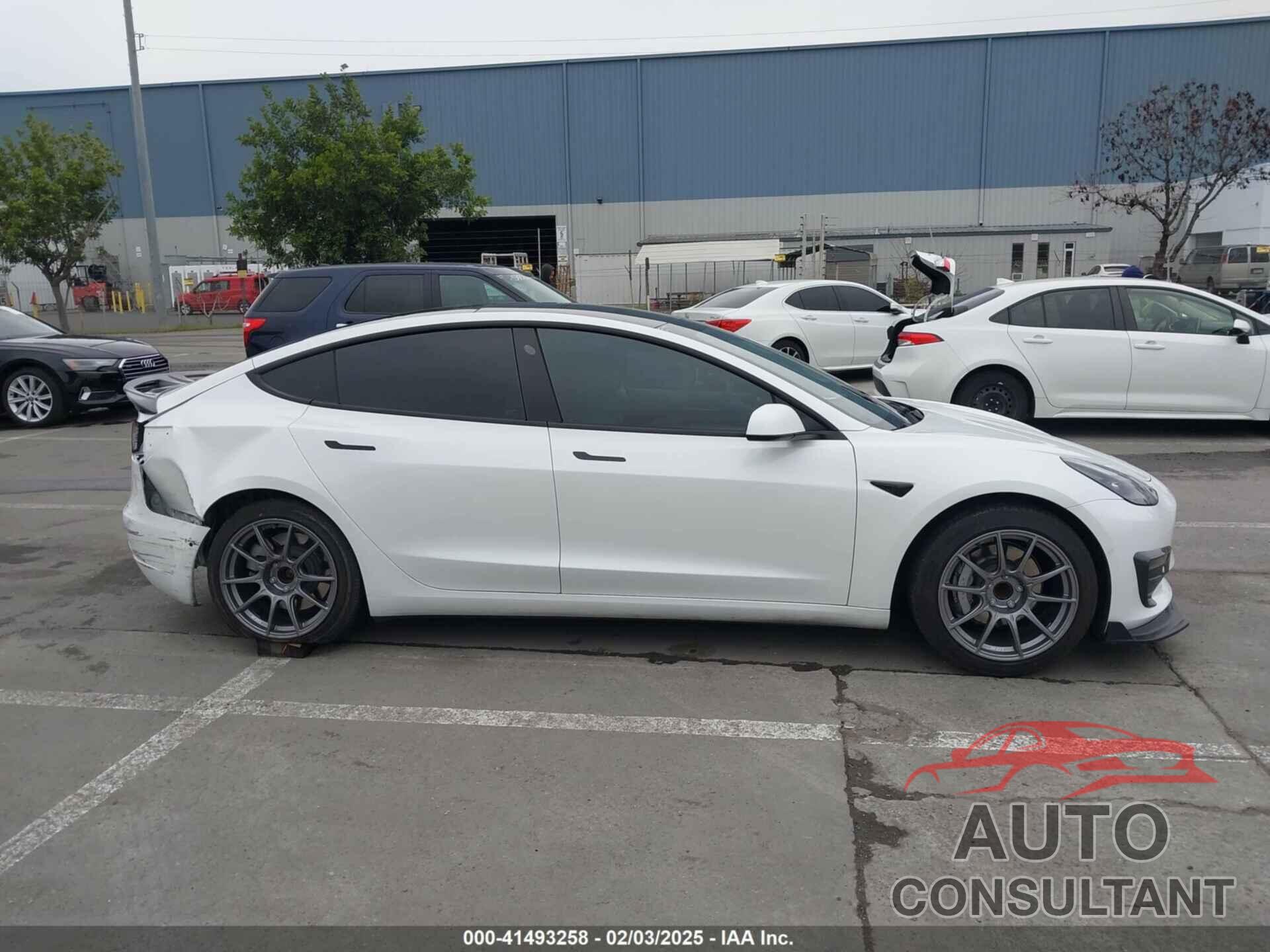 TESLA MODEL 3 2021 - 5YJ3E1EA9MF051204