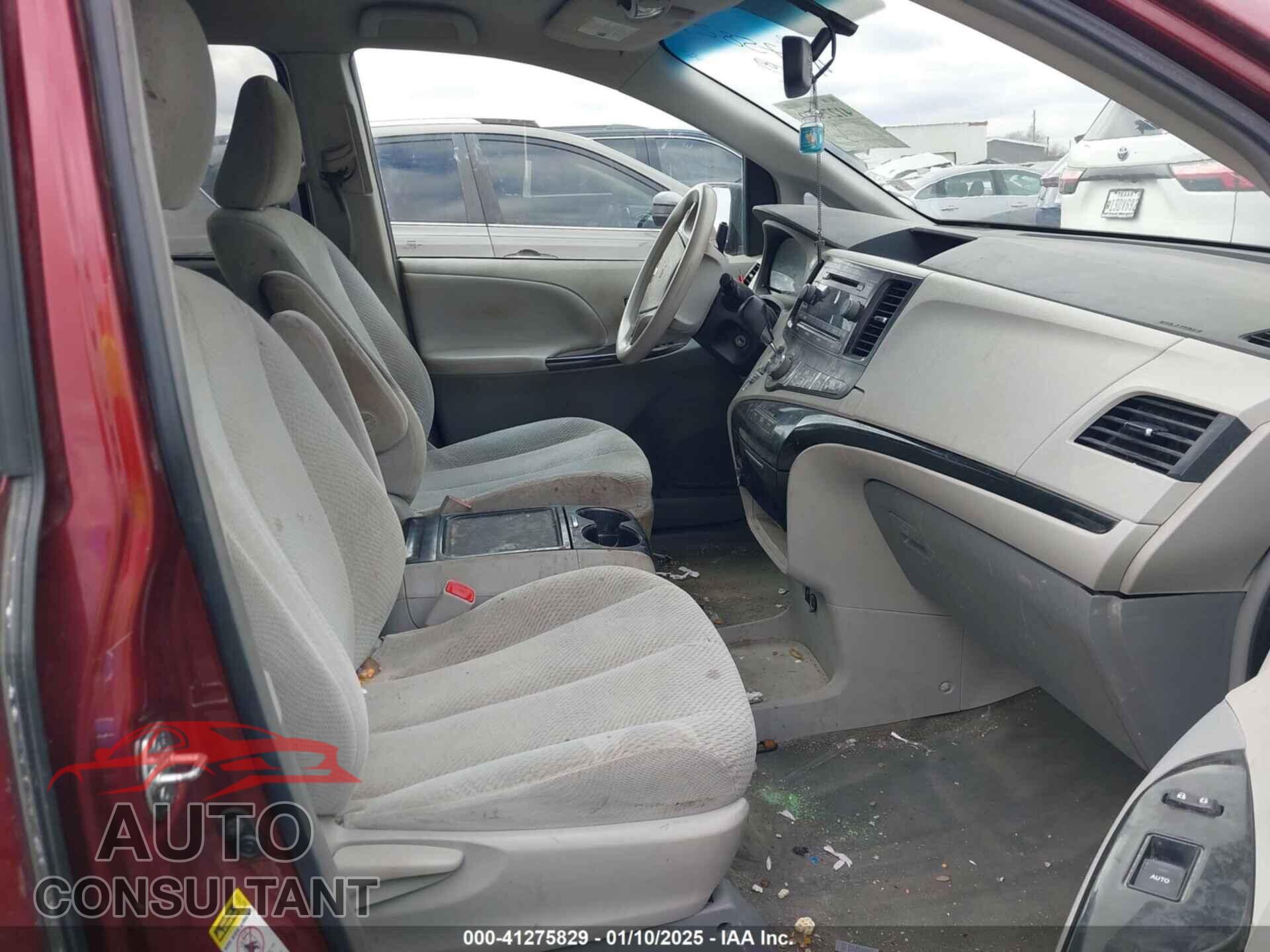 TOYOTA SIENNA 2013 - 5TDKK3DC8DS318461