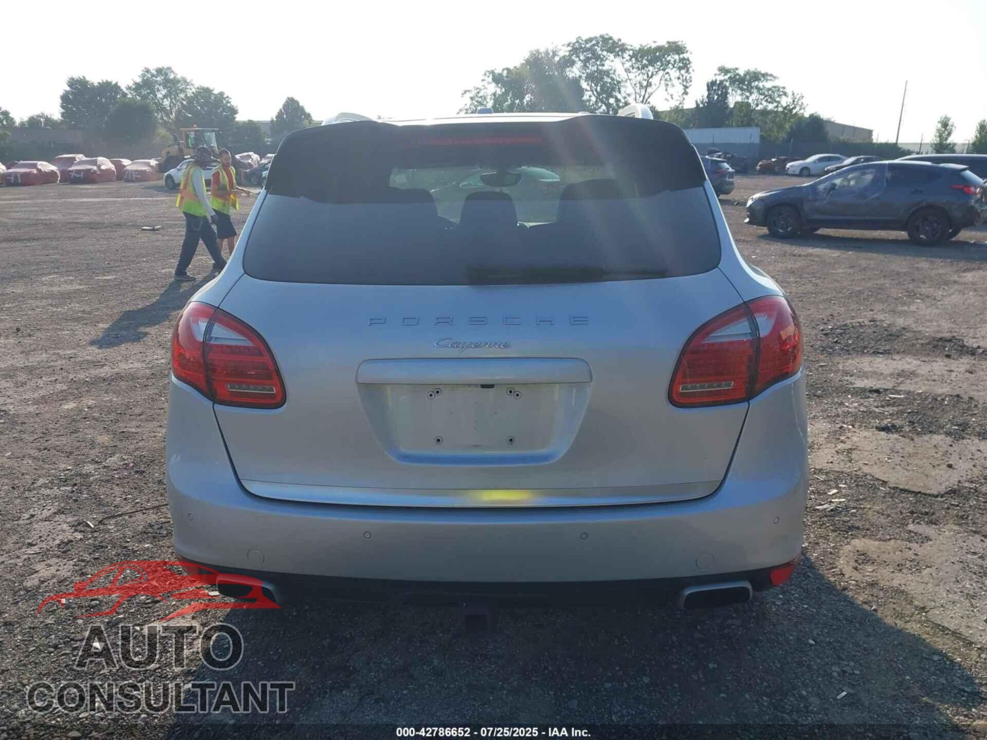 PORSCHE CAYENNE 2014 - WP1AA2A28ELA07344