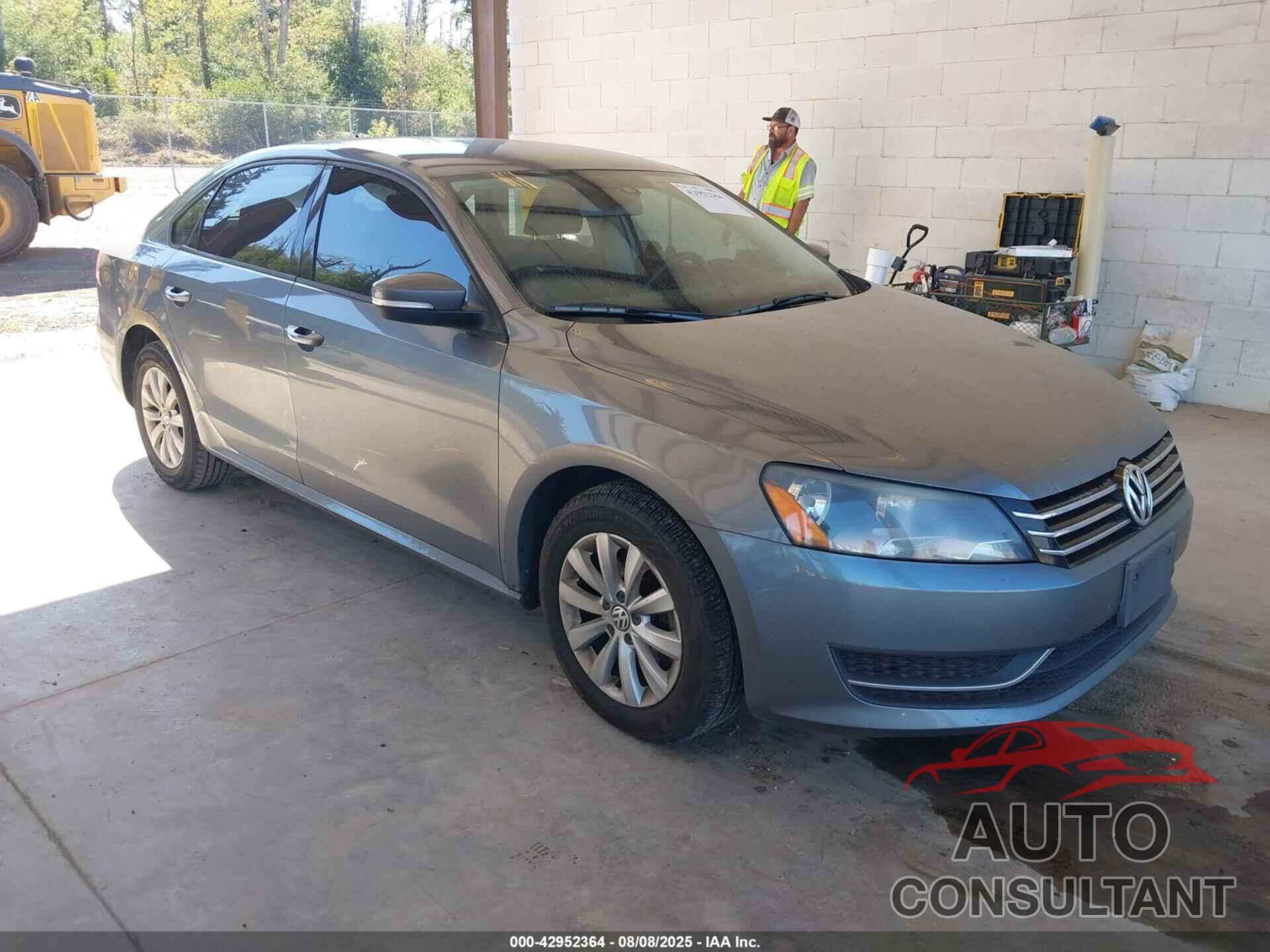 VOLKSWAGEN PASSAT 2013 - 1VWAP7A31DC002052