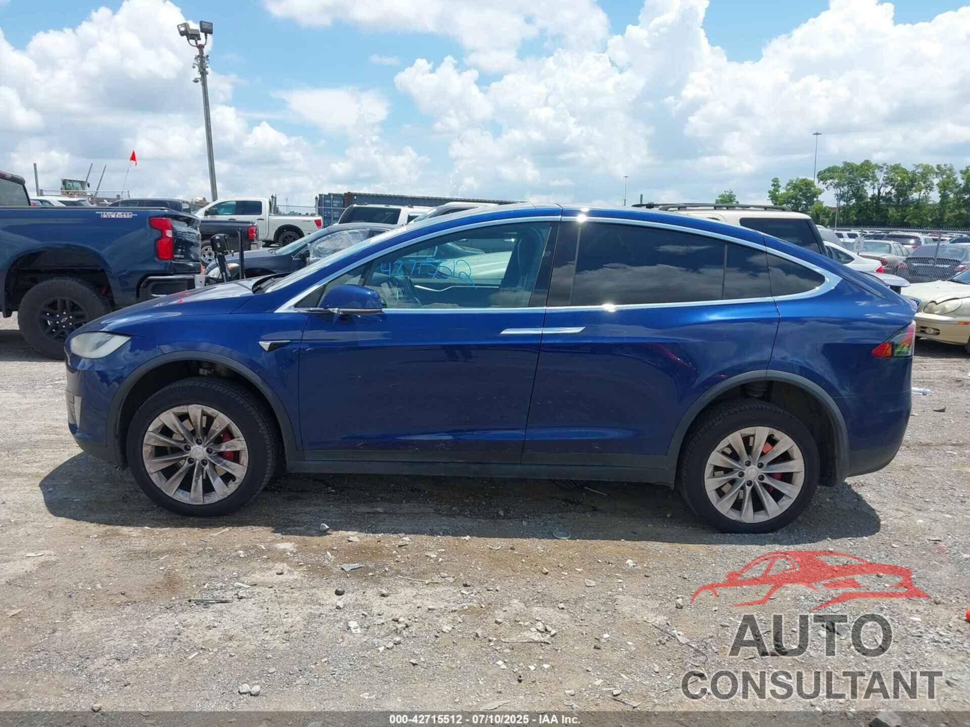 TESLA MODEL X 2017 - 5YJXCBE49HF053550