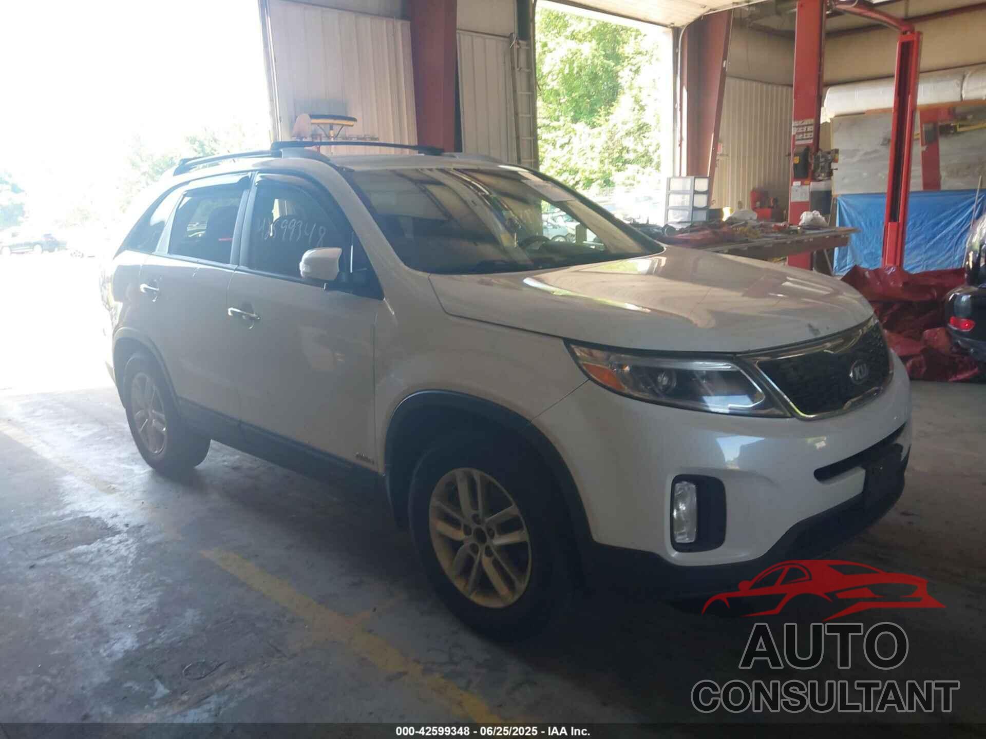 KIA SORENTO 2015 - 5XYKTCA64FG607865