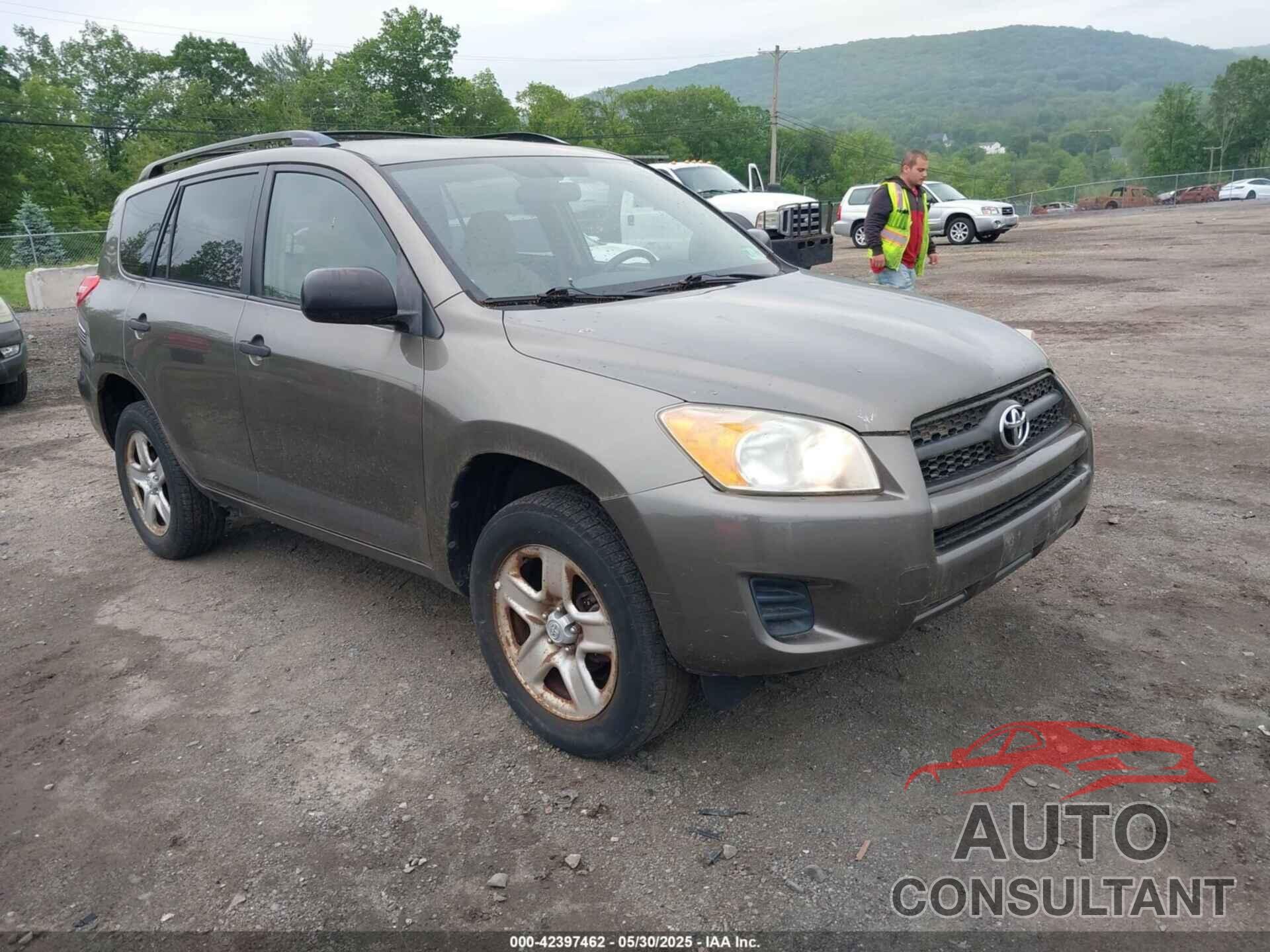 TOYOTA RAV4 2010 - JTMBF4DV9AD033657