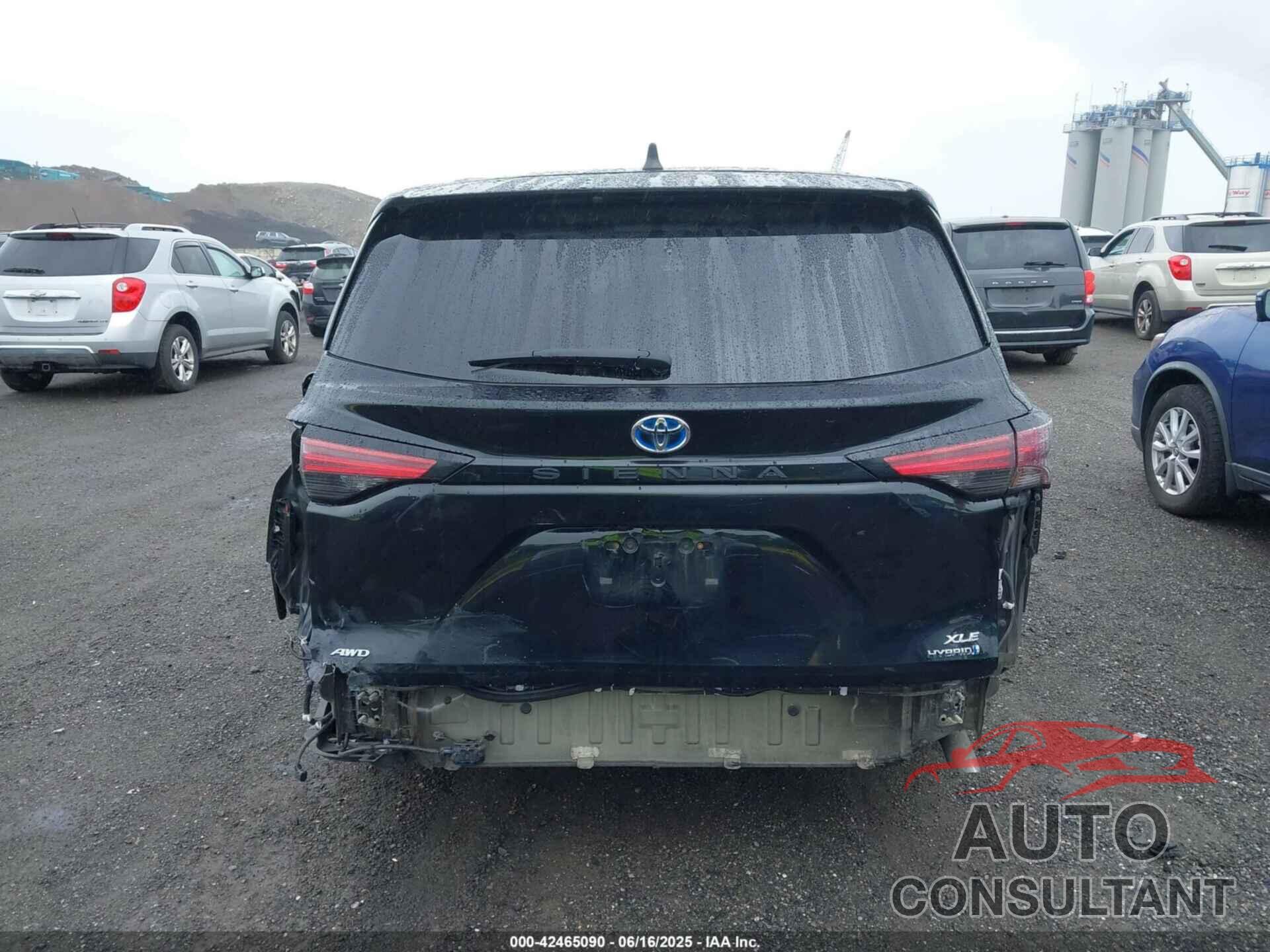 TOYOTA SIENNA 2021 - 5TDYSKFC4MS017574