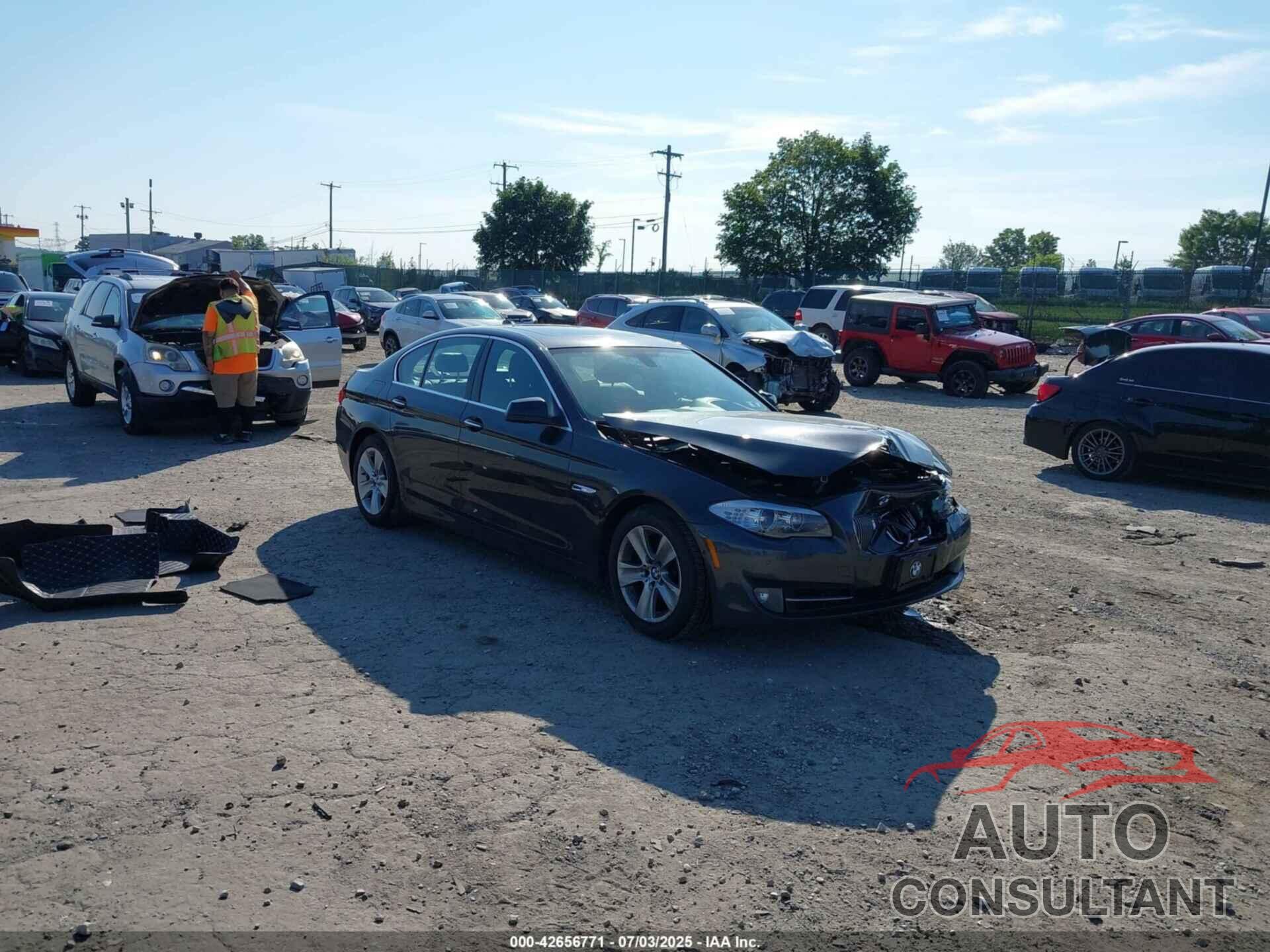 BMW 528I 2013 - WBAXH5C53DDW12653