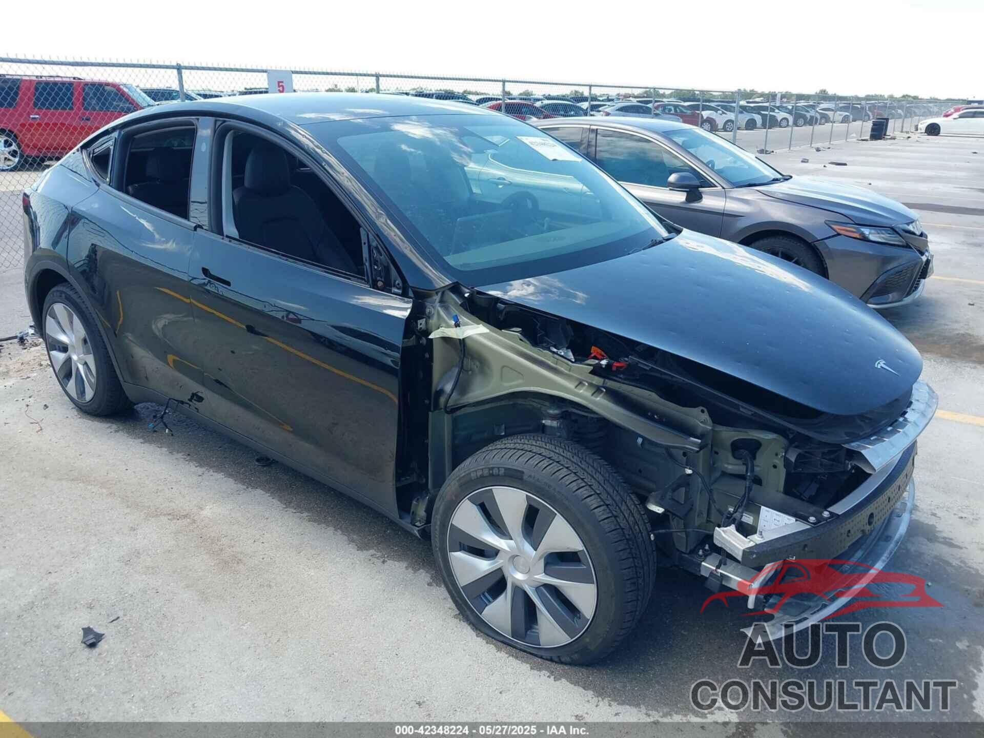 TESLA MODEL Y 2023 - 7SAYGDEE2PA157731