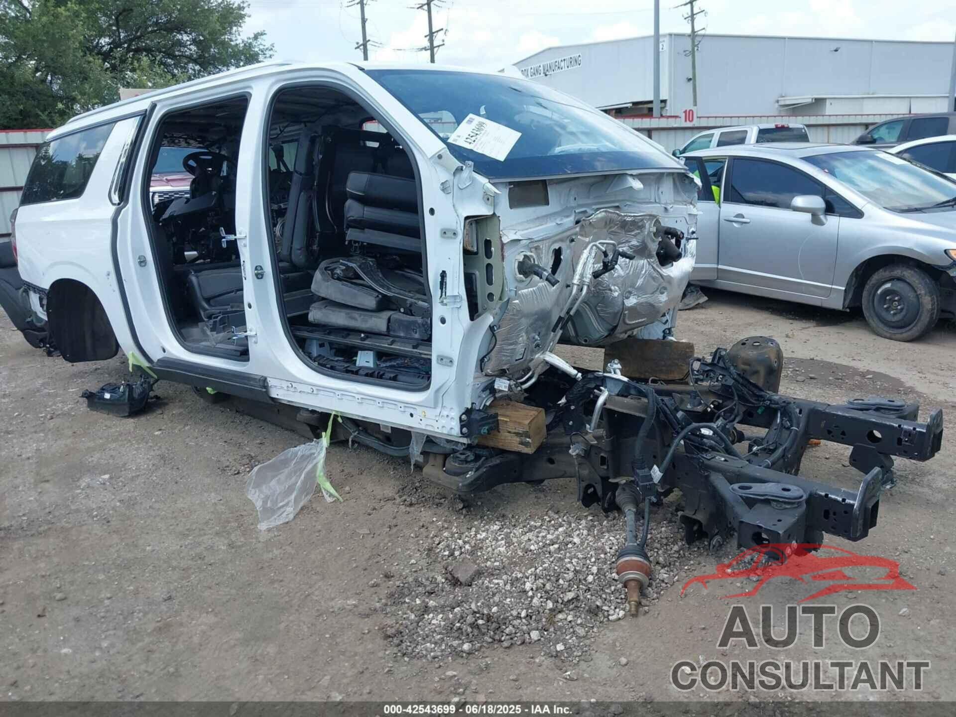 CHEVROLET SUBURBAN 2024 - 1GNSKCKD0RR229749