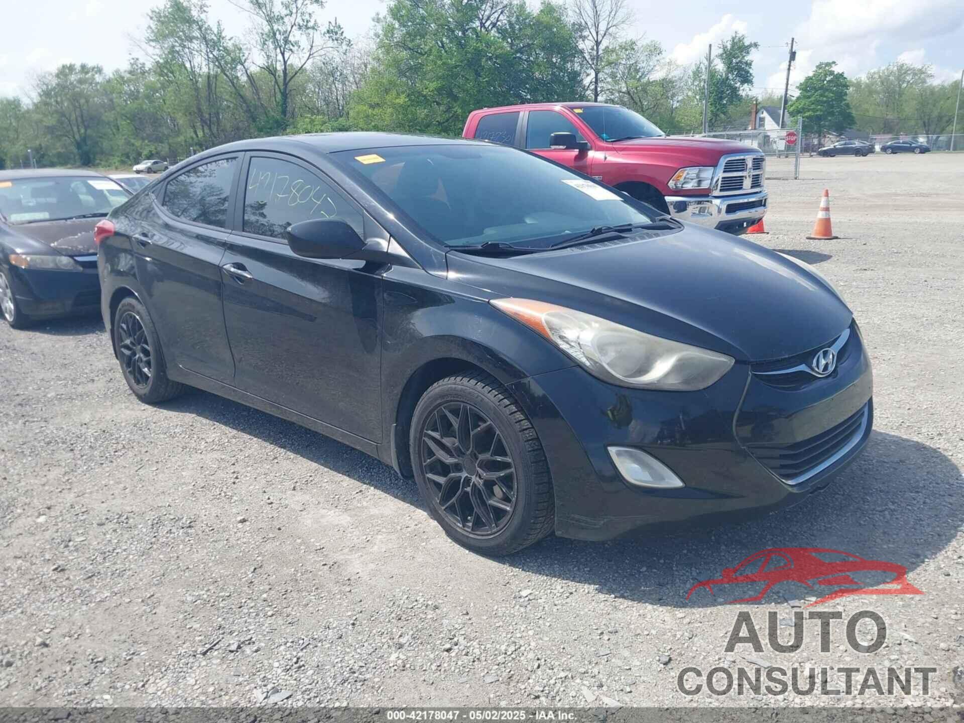 HYUNDAI ELANTRA 2012 - KMHDH4AE3CU318117