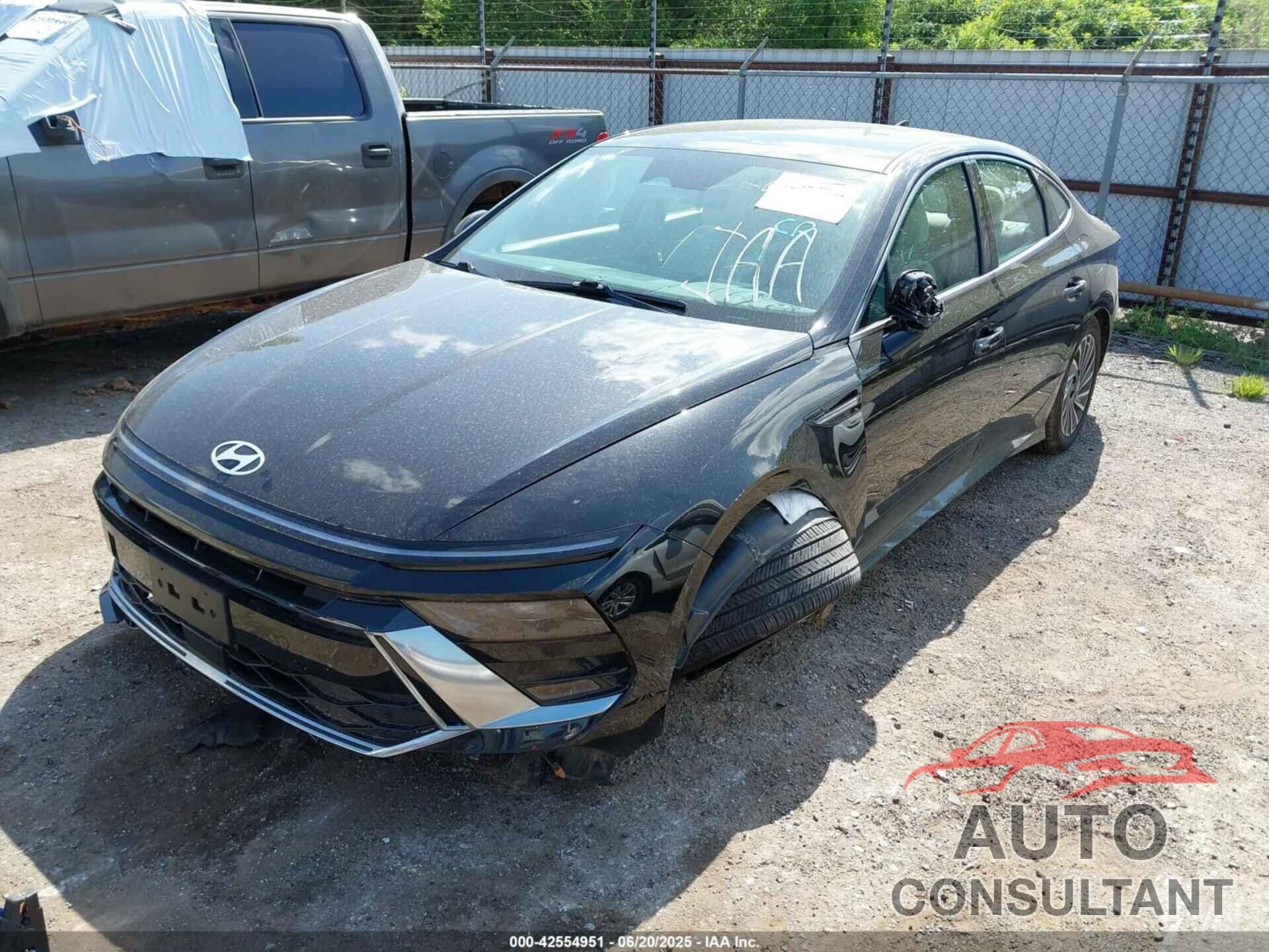 HYUNDAI SONATA HYBRID 2024 - KMHL34JJ1RA099255