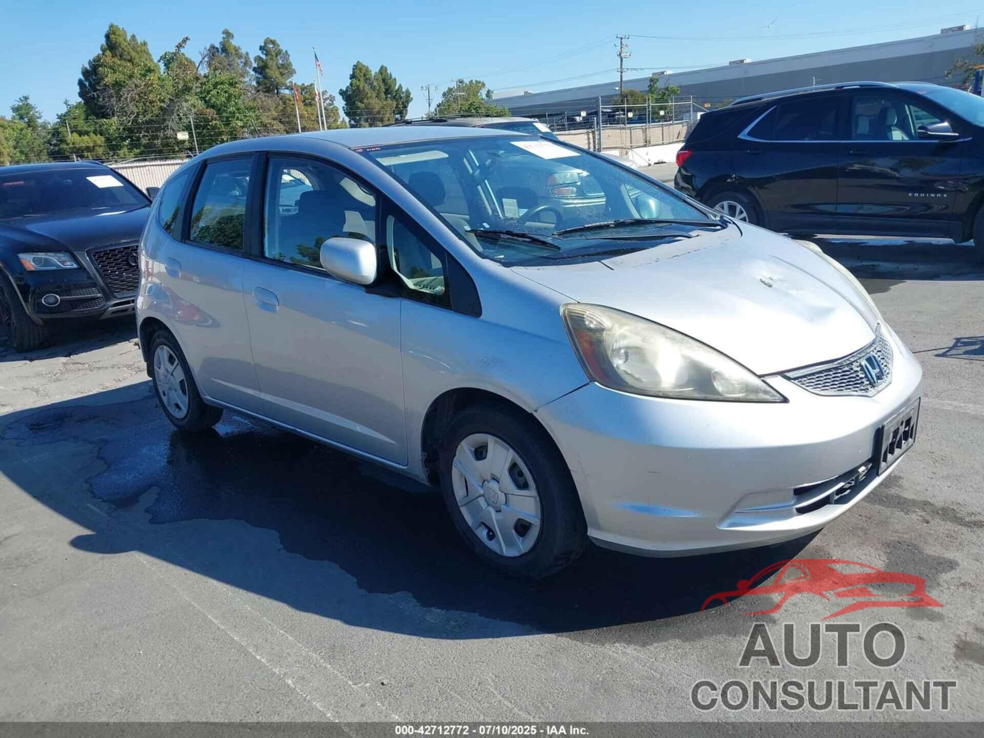 HONDA FIT 2013 - JHMGE8H36DC079237