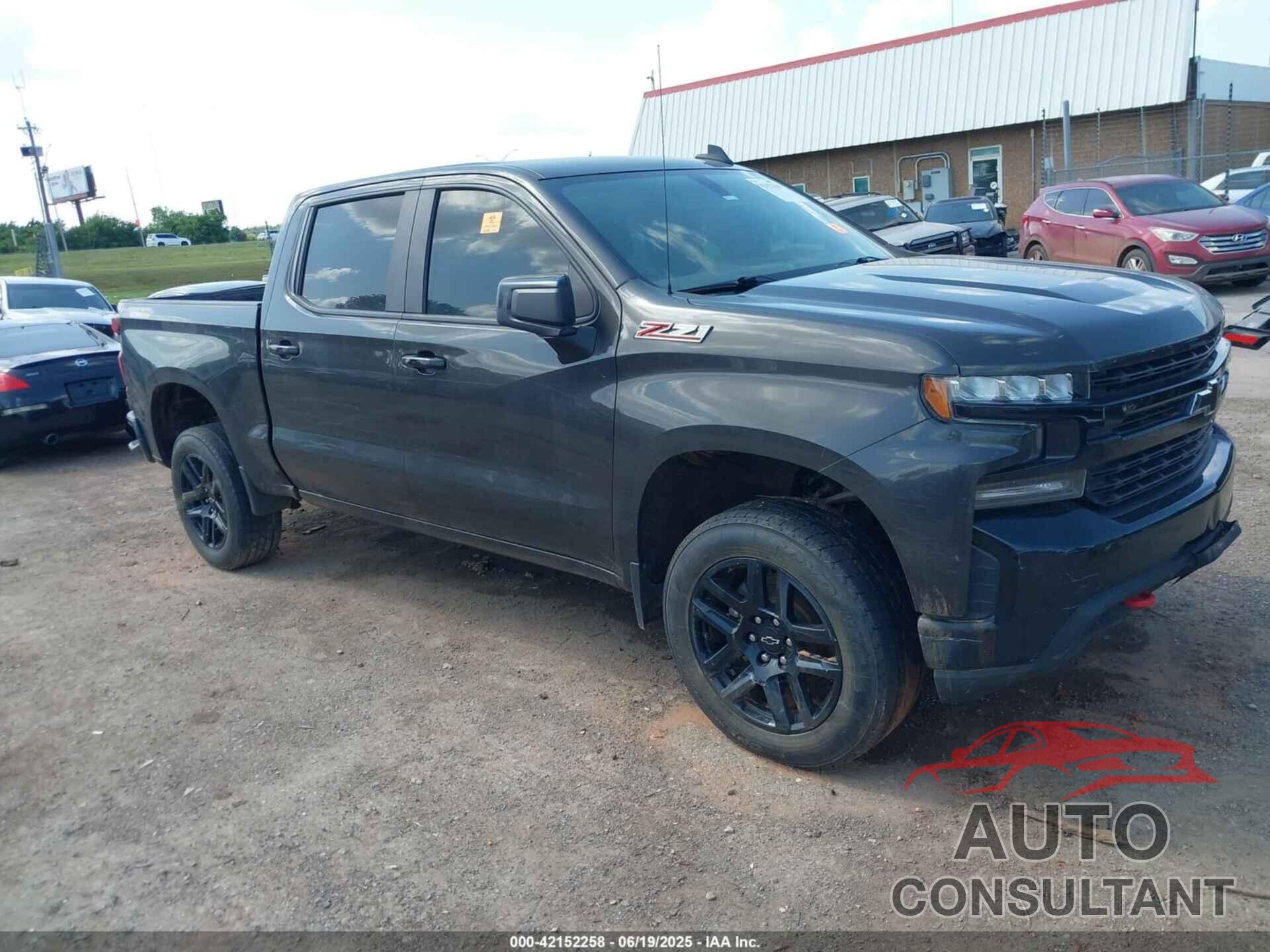 CHEVROLET SILVERADO 1500 2021 - 1GCPYFED4MZ200872