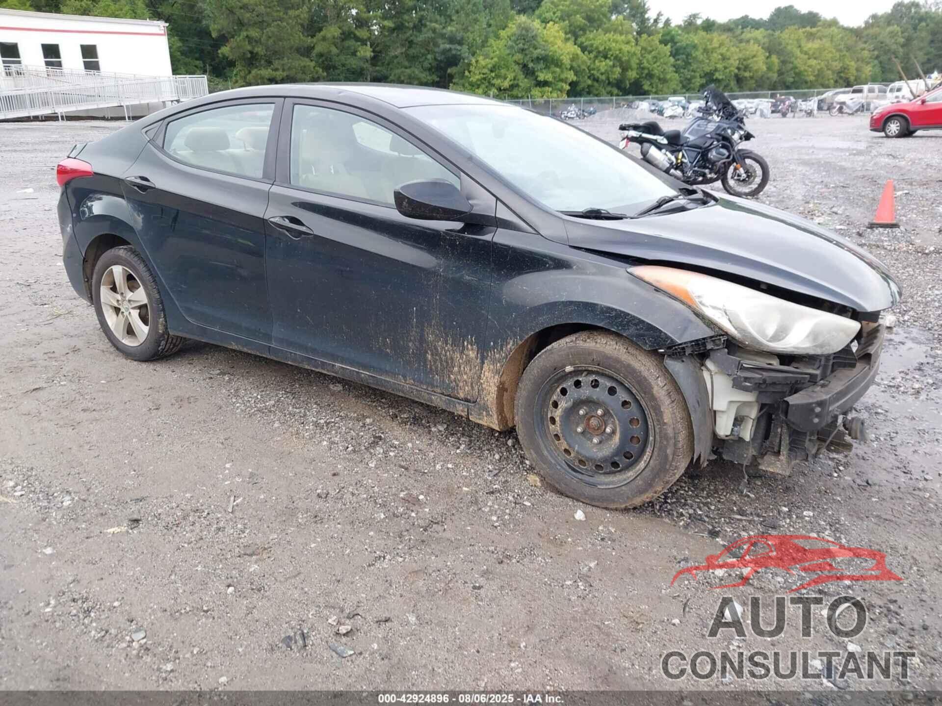 HYUNDAI ELANTRA 2013 - KMHDH4AE4DU883137
