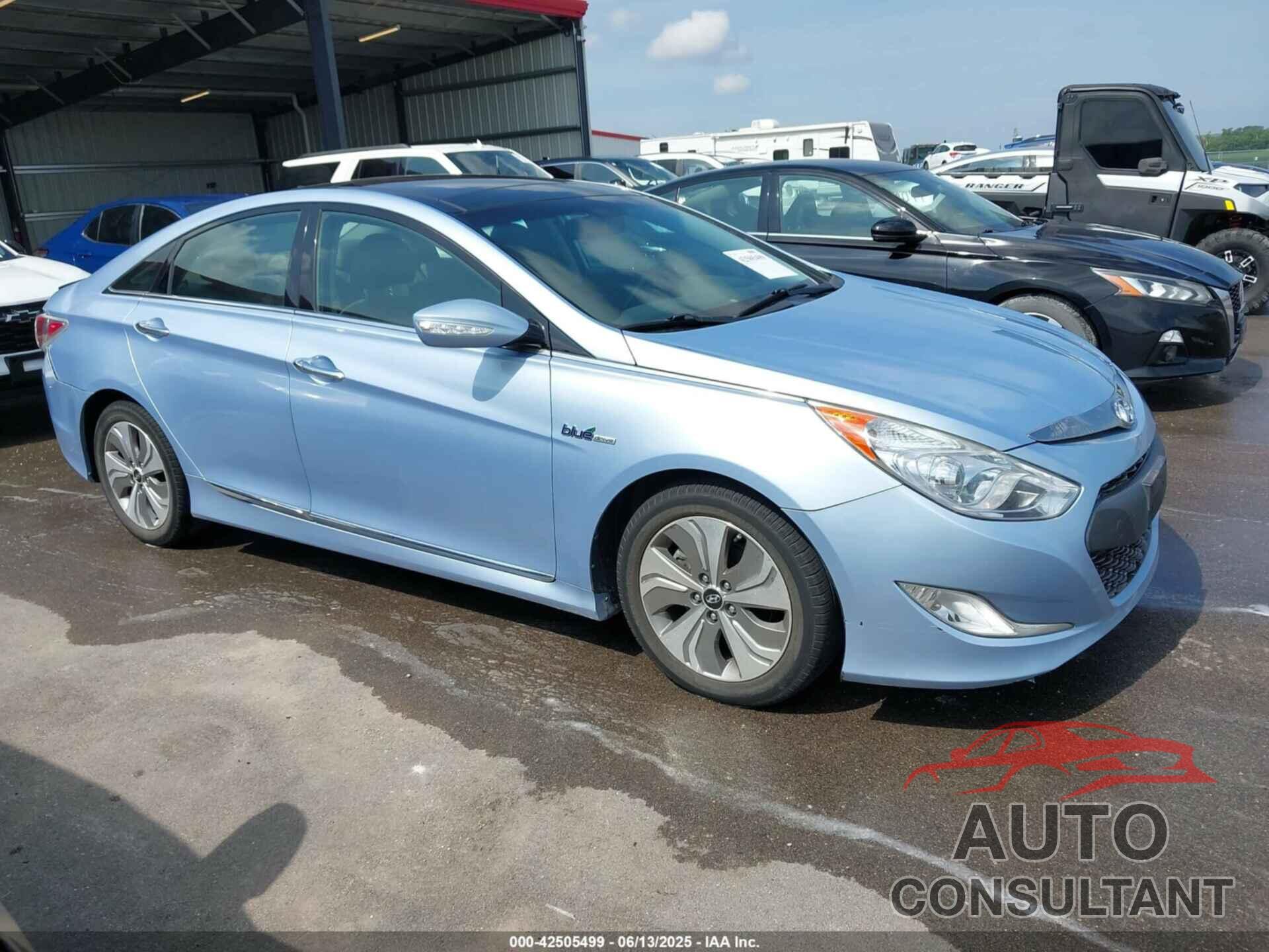 HYUNDAI SONATA HYBRID 2013 - KMHEC4A47DA050346