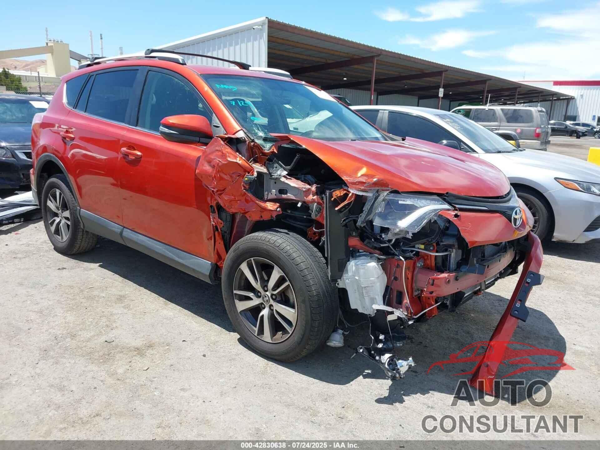 TOYOTA RAV4 2016 - JTMRFREV5GJ102154