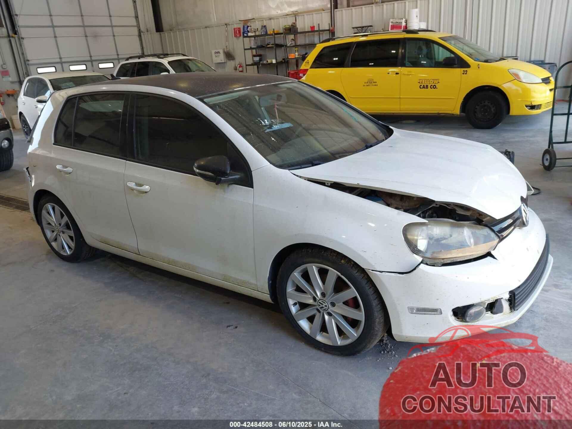 VOLKSWAGEN GOLF 2011 - WVWDM7AJ4BW157813