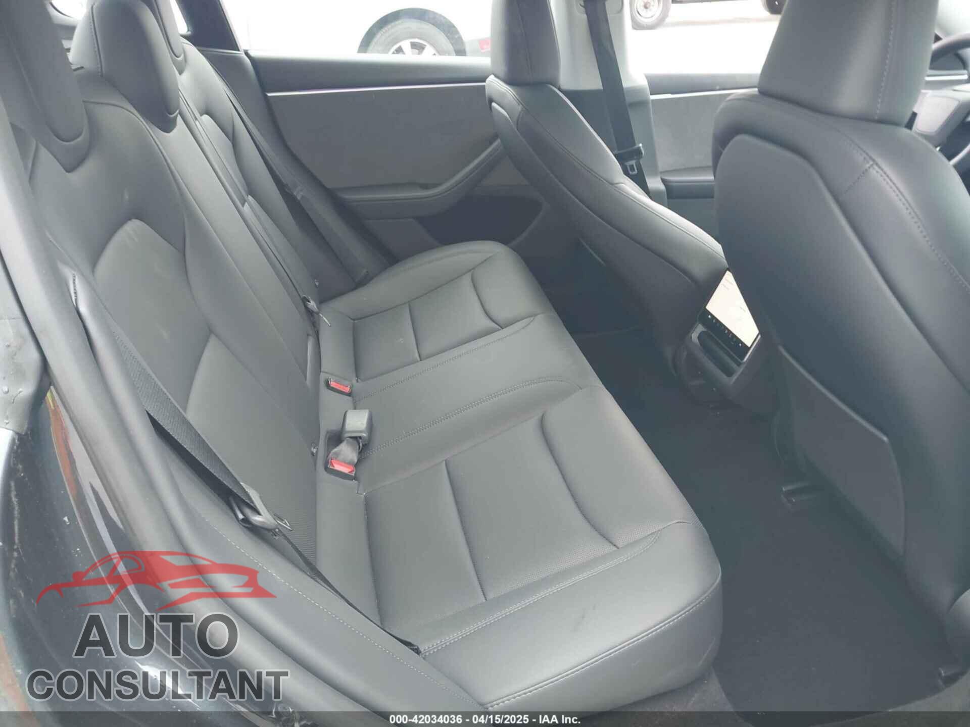 TESLA MODEL 3 2024 - 5YJ3E1EA2RF784394