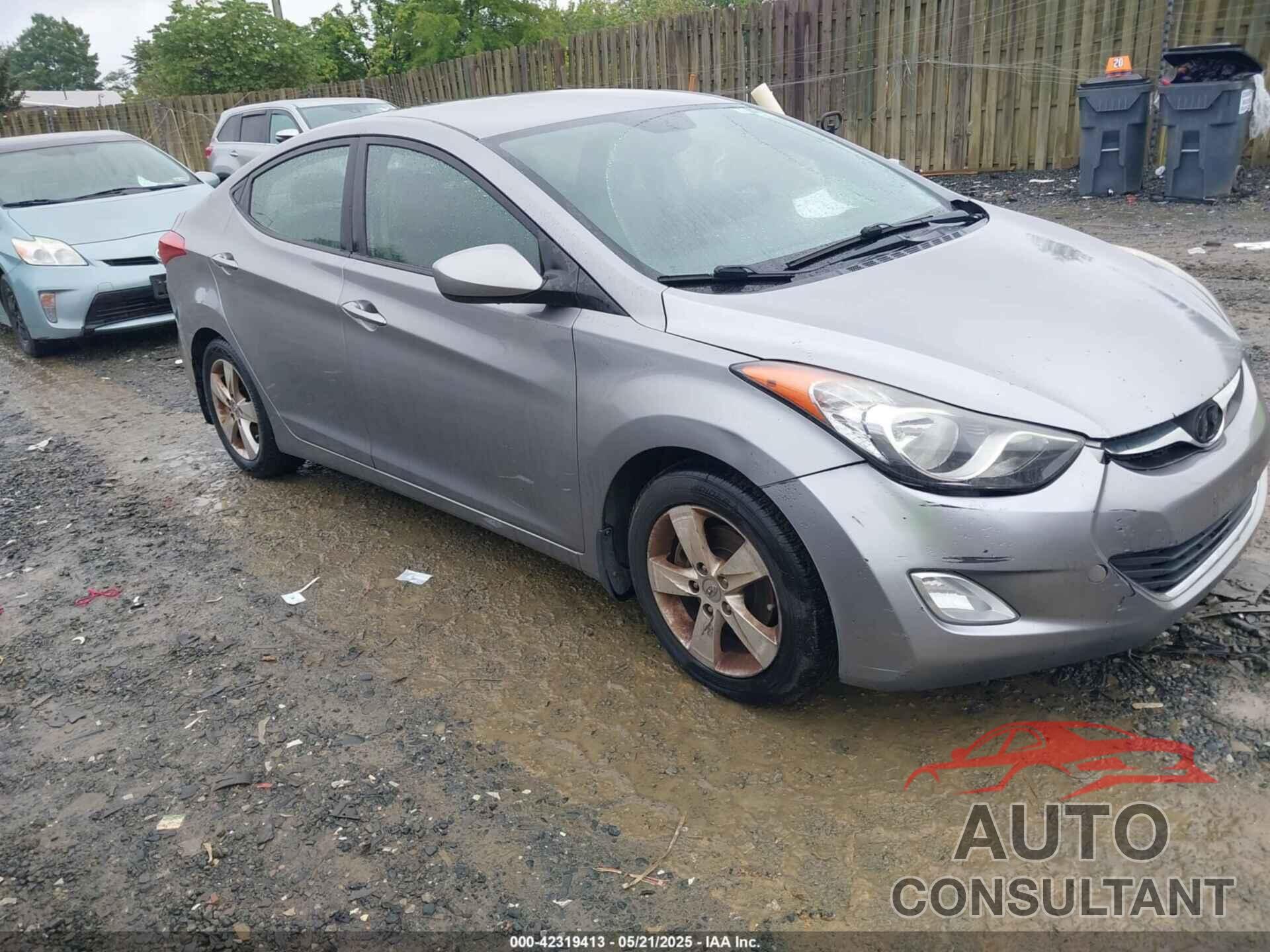 HYUNDAI ELANTRA 2012 - KMHDH4AE6CU274372