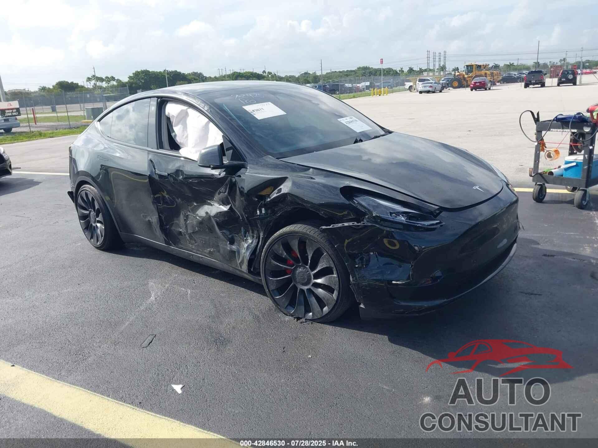 TESLA MODEL Y 2022 - 7SAYGDEF8NF391851