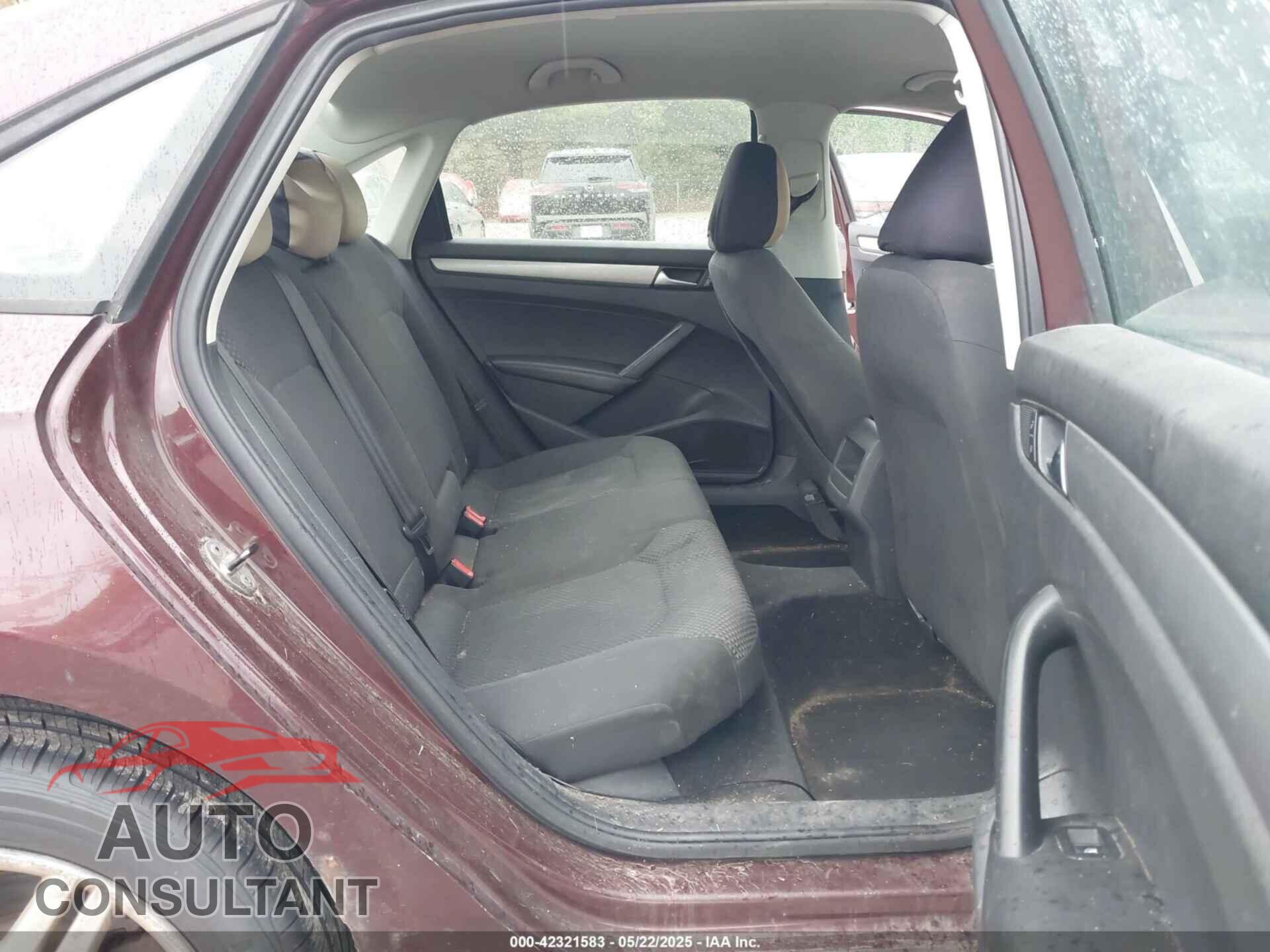 VOLKSWAGEN PASSAT 2013 - 1VWAP7A34DC065484